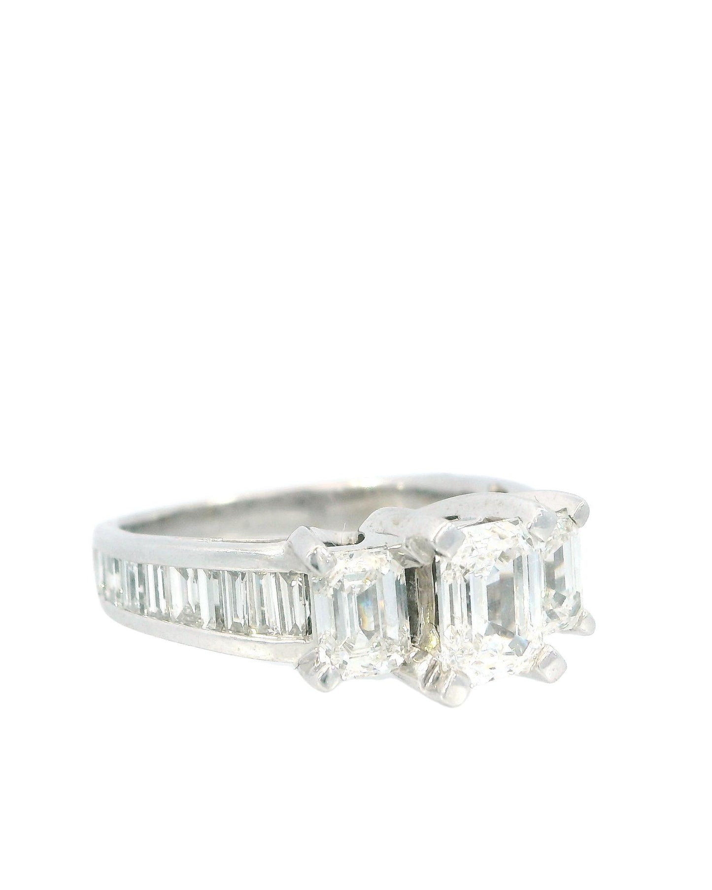 Solitaire 14K White Gold with Diamond & Side Diamonds W/Gia
