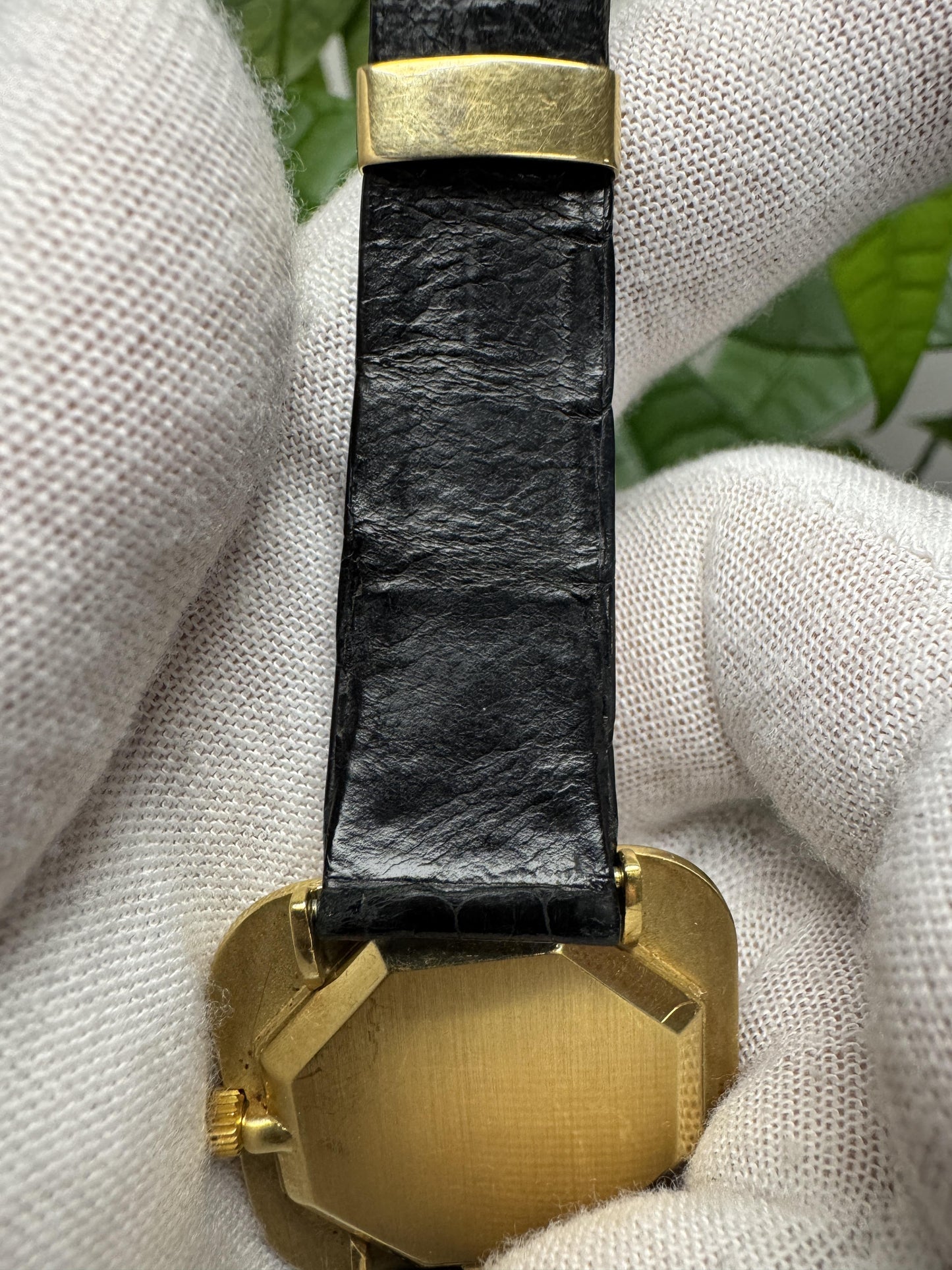 DeLaneau 18K Yellow Gold Onyx Dial Vintage Manual Watch