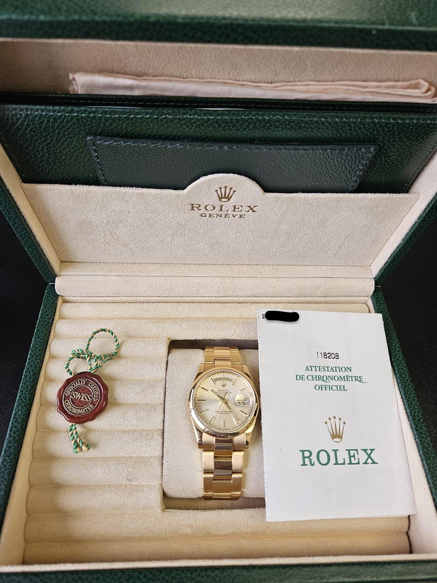 Rolex Day-Date 118208 18K Yellow Gold Tapestry Dial Full-Set