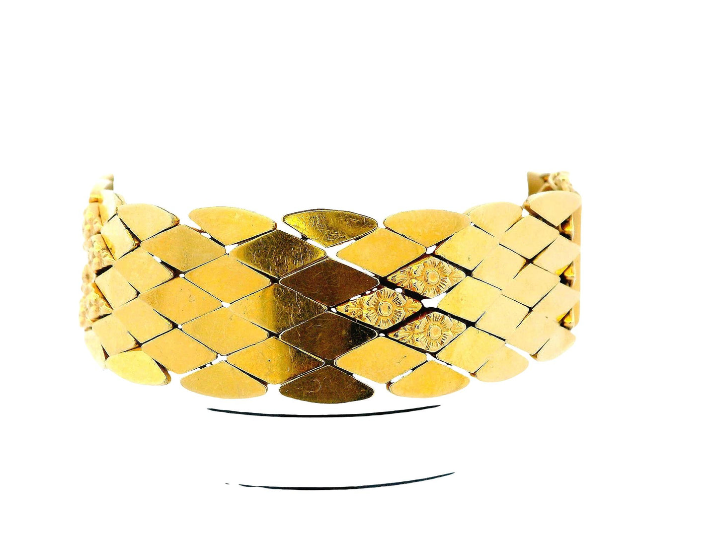 18K Yellow Gold Diamond-Shaped Links with Four Floral Pattern Italian Bracelet