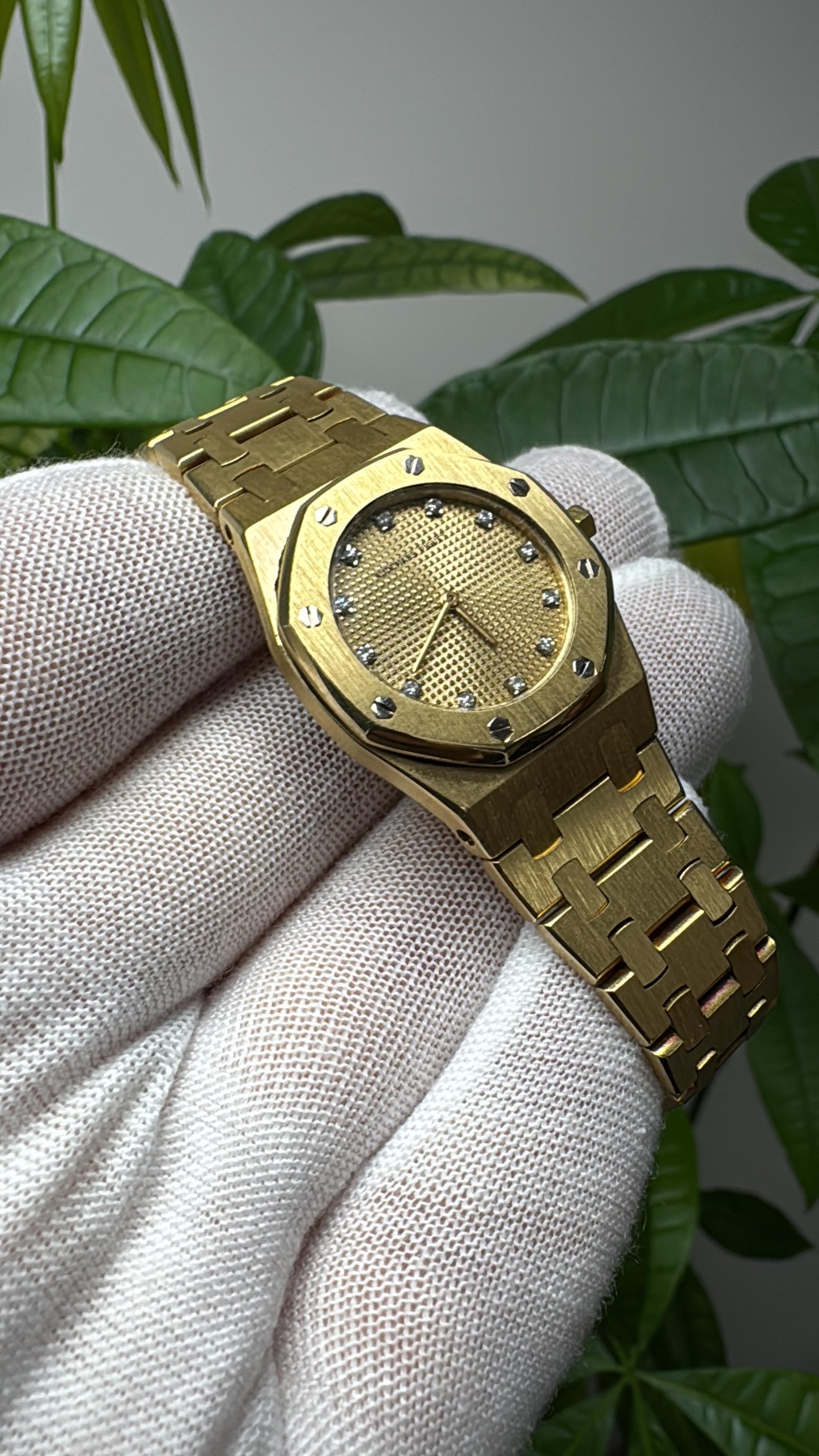 Audemars Piguet-Royal Oak Champagne Diamond Dial 18K Yellow Gold Ladies Watch