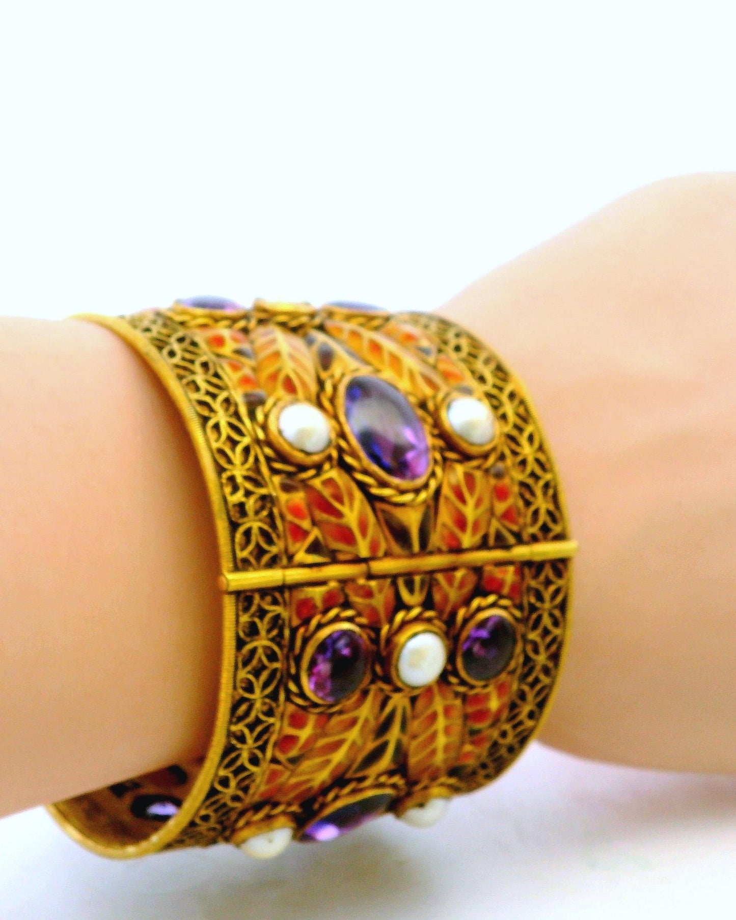 18k Yellow Gold Bangle Plique a Jour Amethyst Cabochons & Pearls