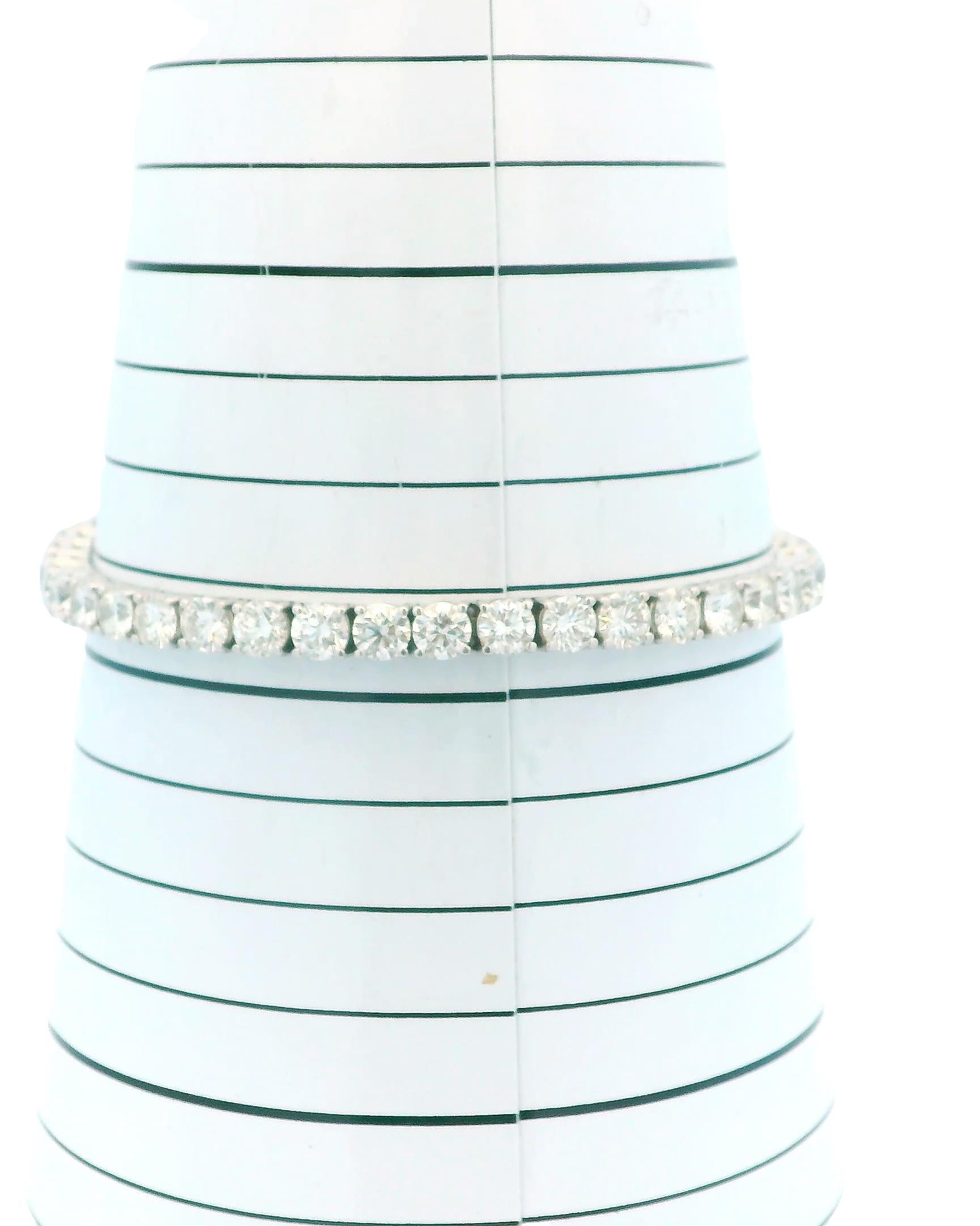 18K White Gold 12Ct Diamond Bracelet