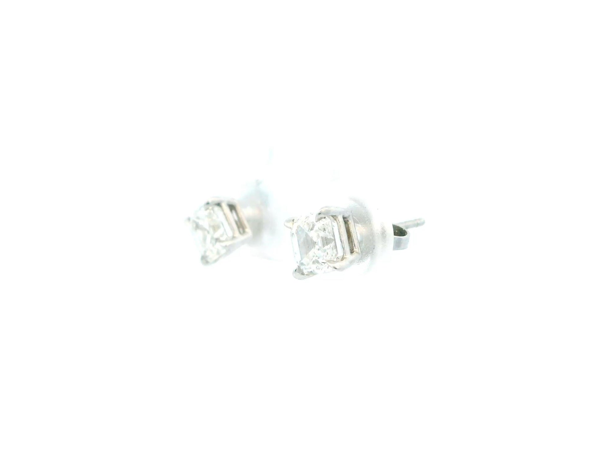 Tiffany & Co. Platinum Studs Diamond Earrings GIA Certificates W/Box