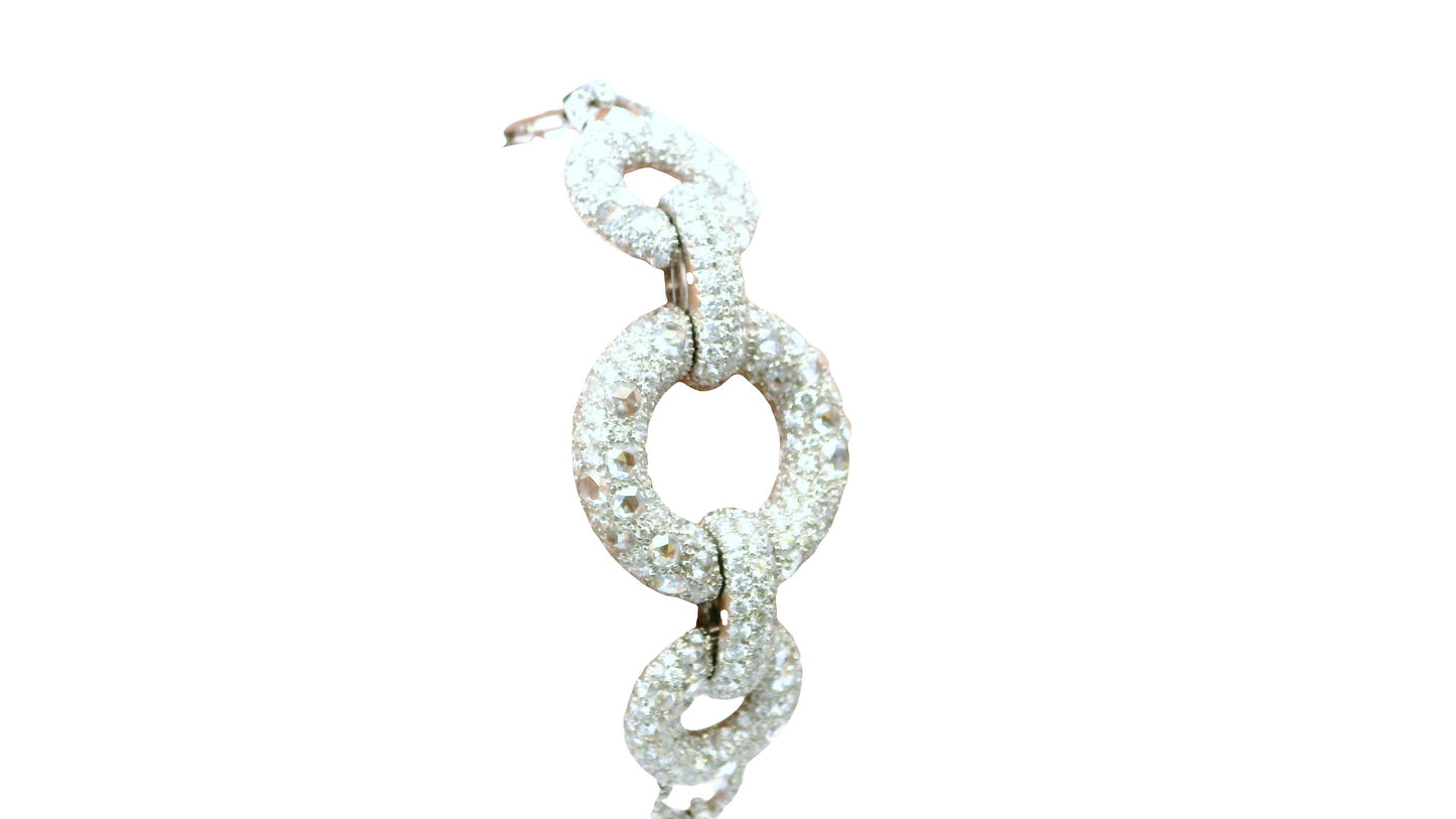 18K White Gold Diamond Pave Circle Bracelet
