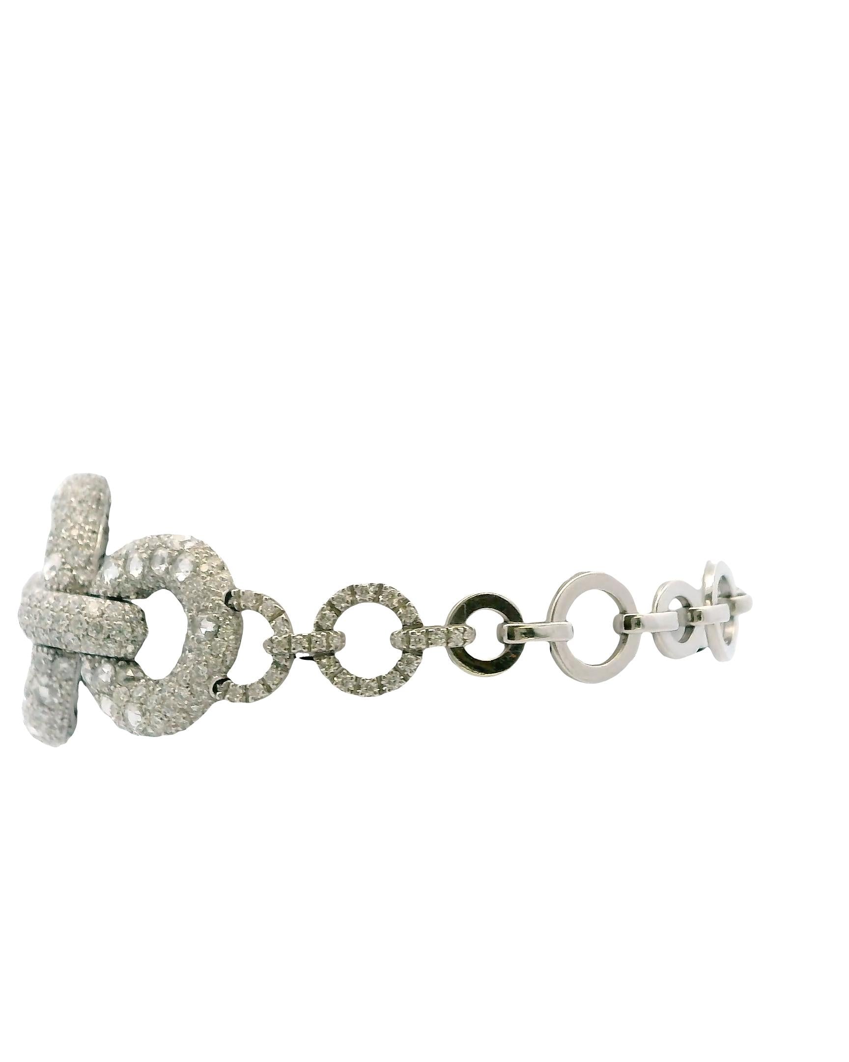 18K White Gold Diamond Pave Circle Bracelet