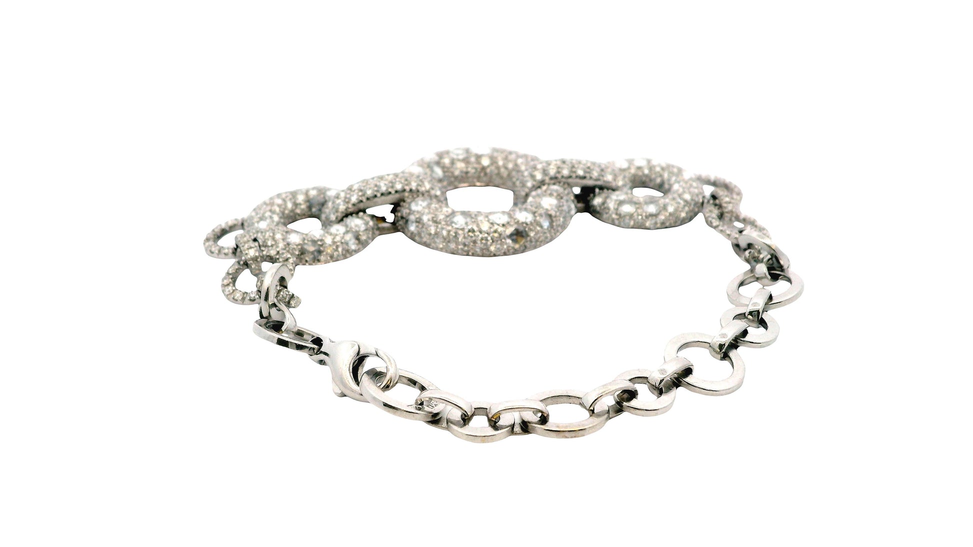 18K White Gold Diamond Pave Circle Bracelet