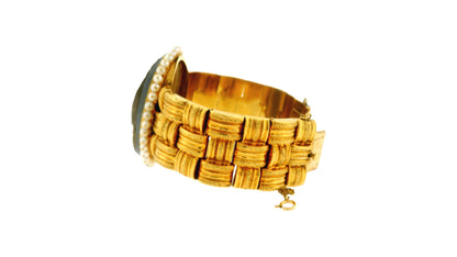 18K Gold Cameo with Pearls Border Woven Links Bracelet