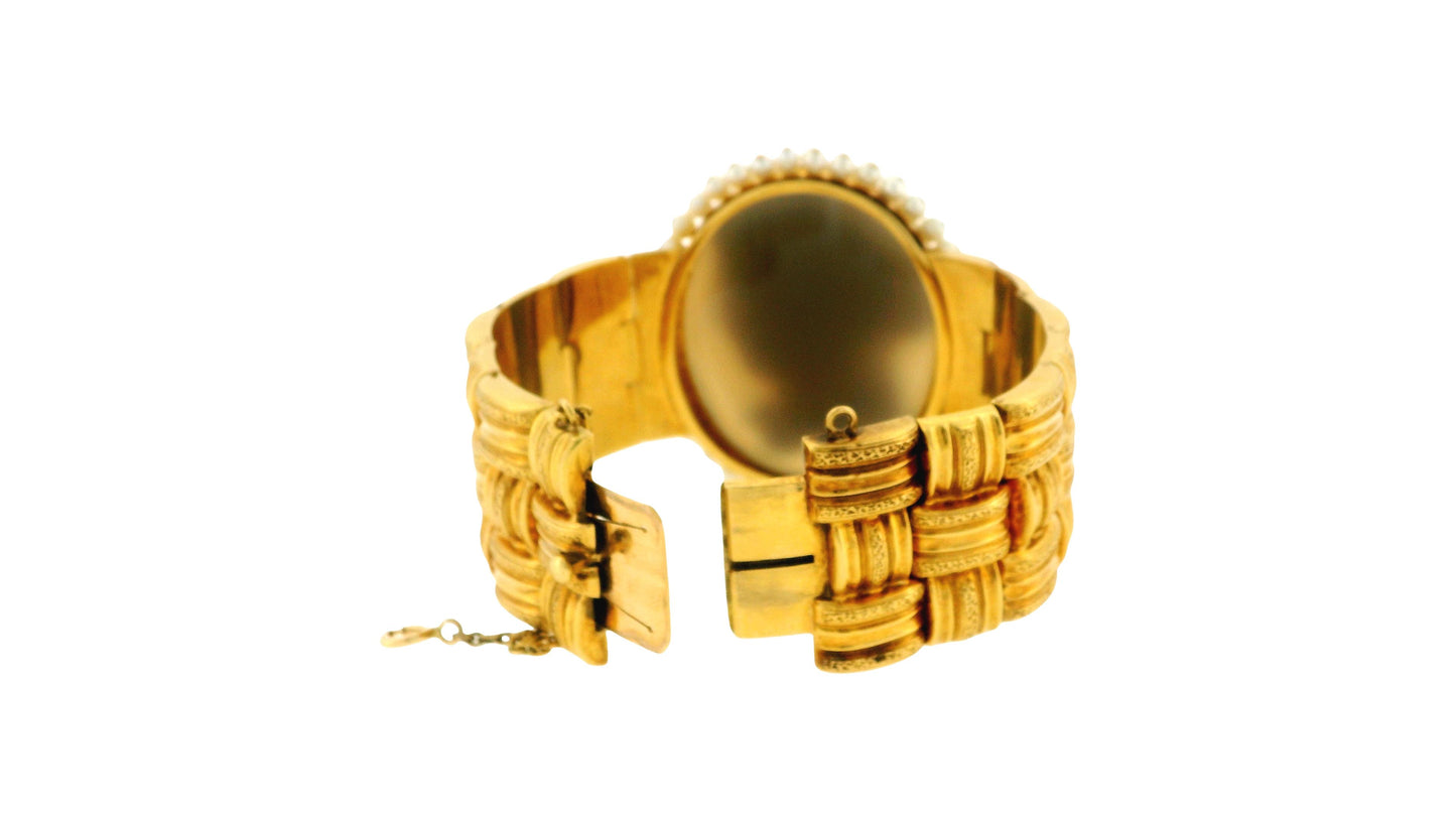18K Gold Cameo with Pearls Border Woven Links Bracelet