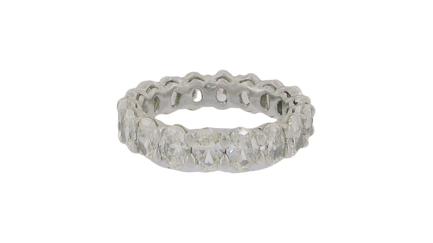 Platinum Wedding Bend with Oval Diamonds