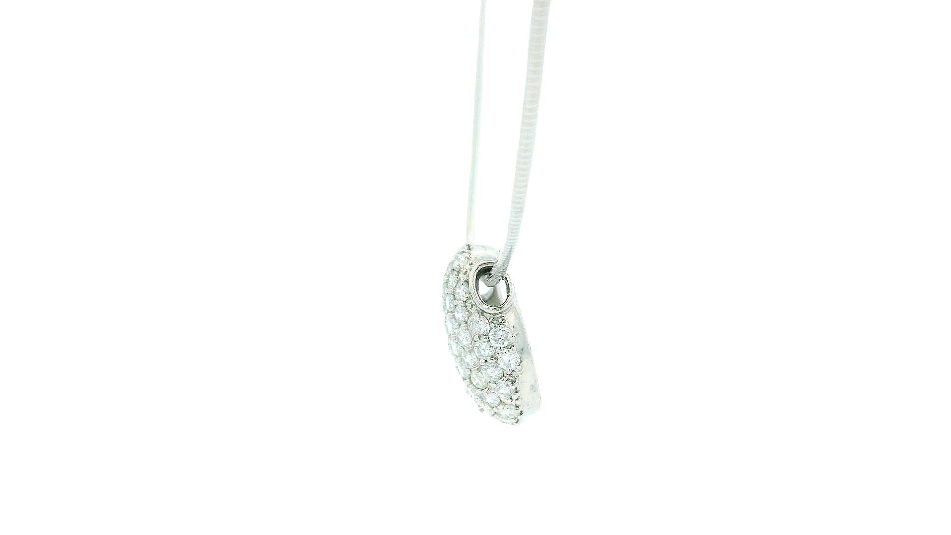 18K White Gold Diamond Oval Pendant Necklace