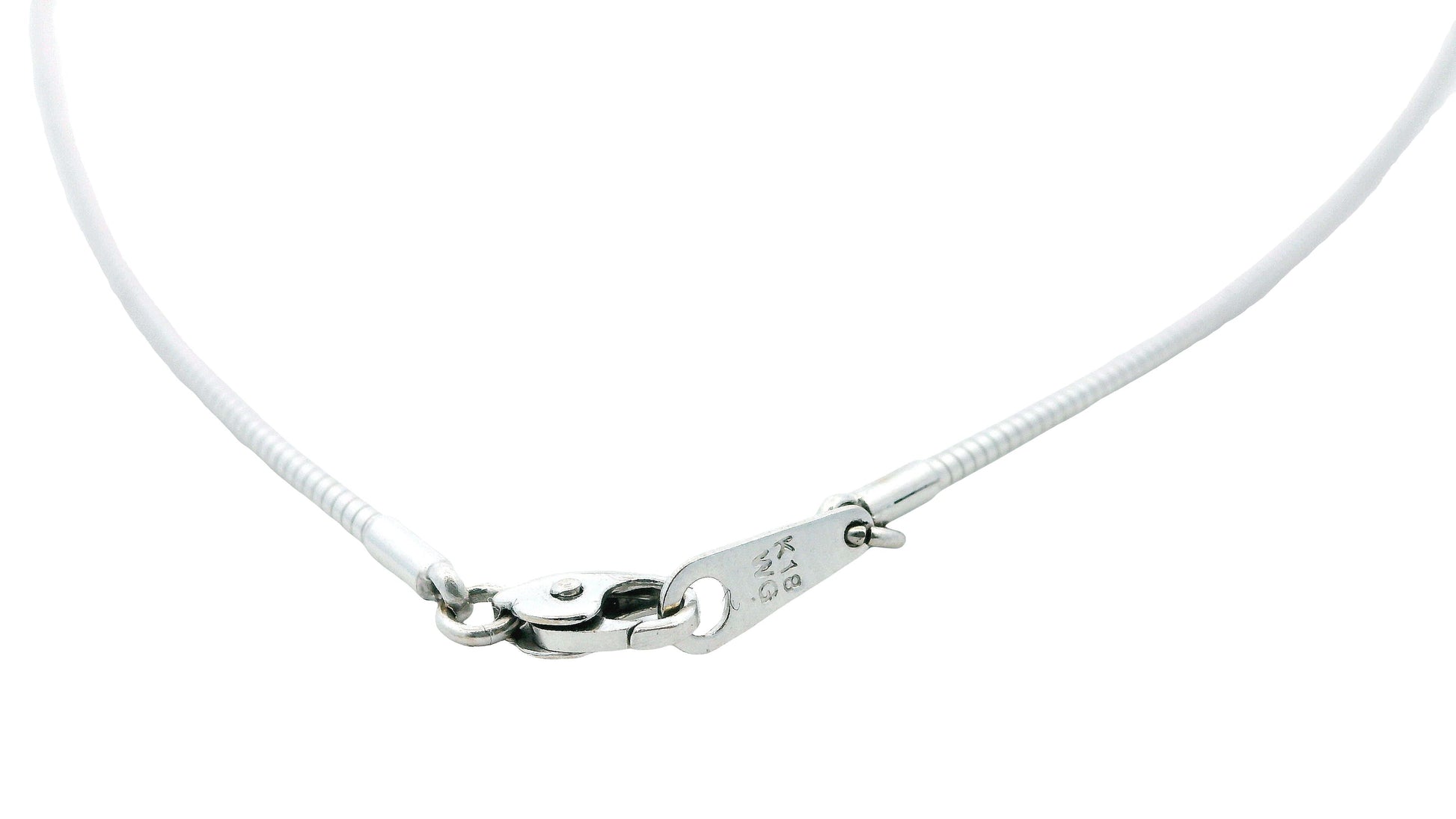 18K White Gold Diamond Oval Pendant Necklace
