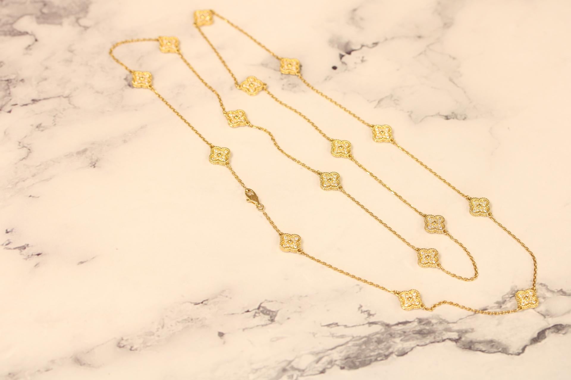 Van Cleef & Arpels Sweet Alhambra long necklace, 16 motifs Box & Papers