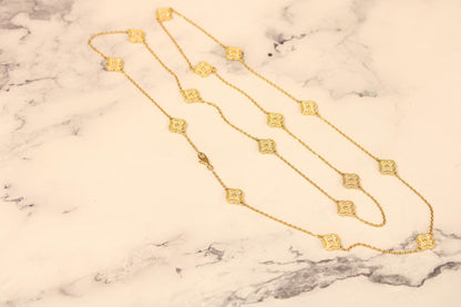 Van Cleef & Arpels Sweet Alhambra long necklace, 16 motifs Box & Papers
