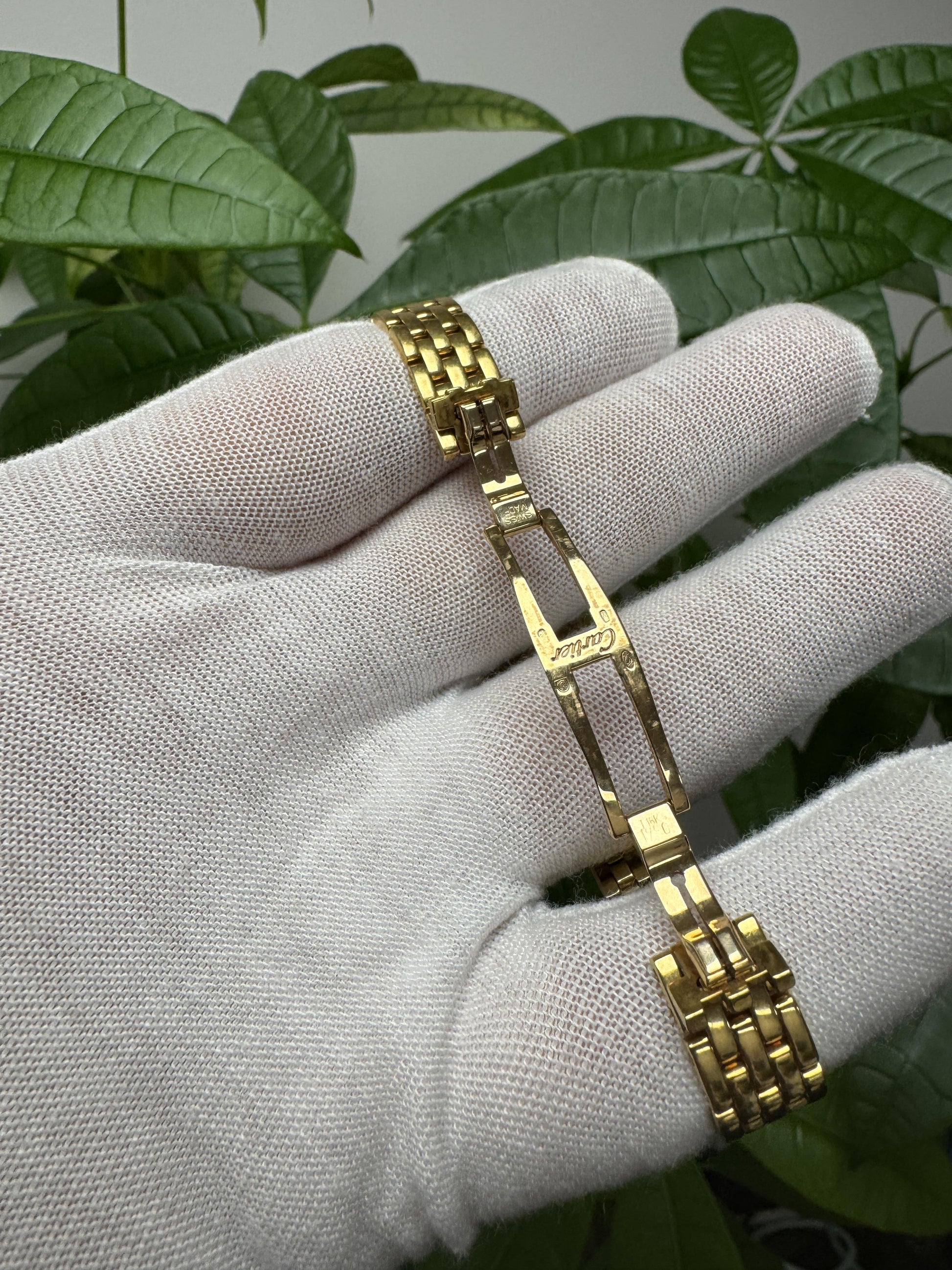 Cartier Panthere Mini W25034B9 18K Yellow Gold Ladies Watch