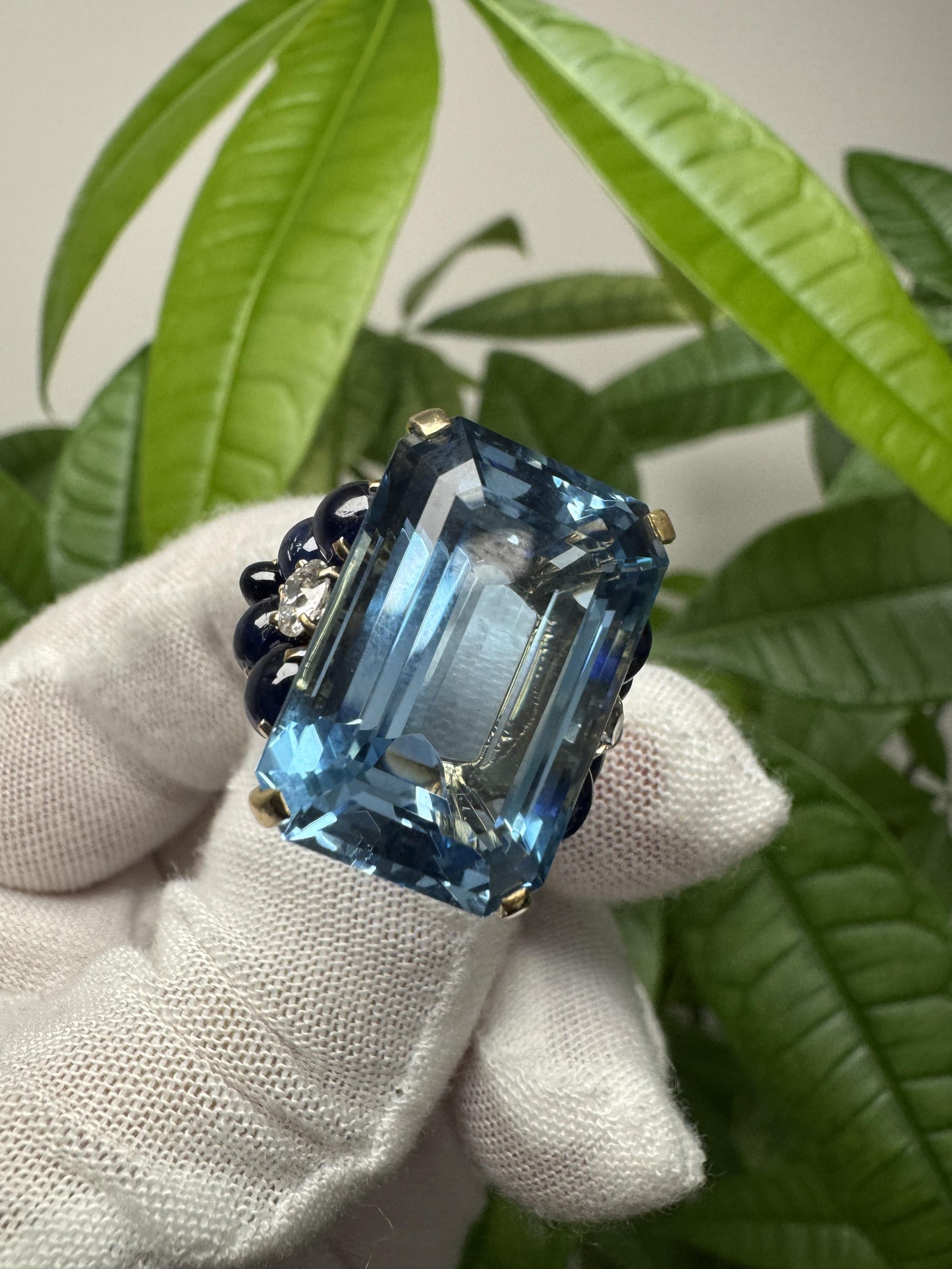Cartier NY Aquamarine, Sapphires & Diamond Ring GIA Certificate.