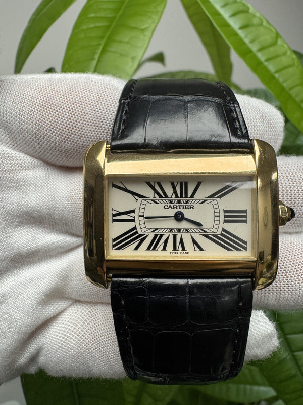 Cartier Tank Divan W6300556 18k Yellow Gold Quartz Ladies Watch