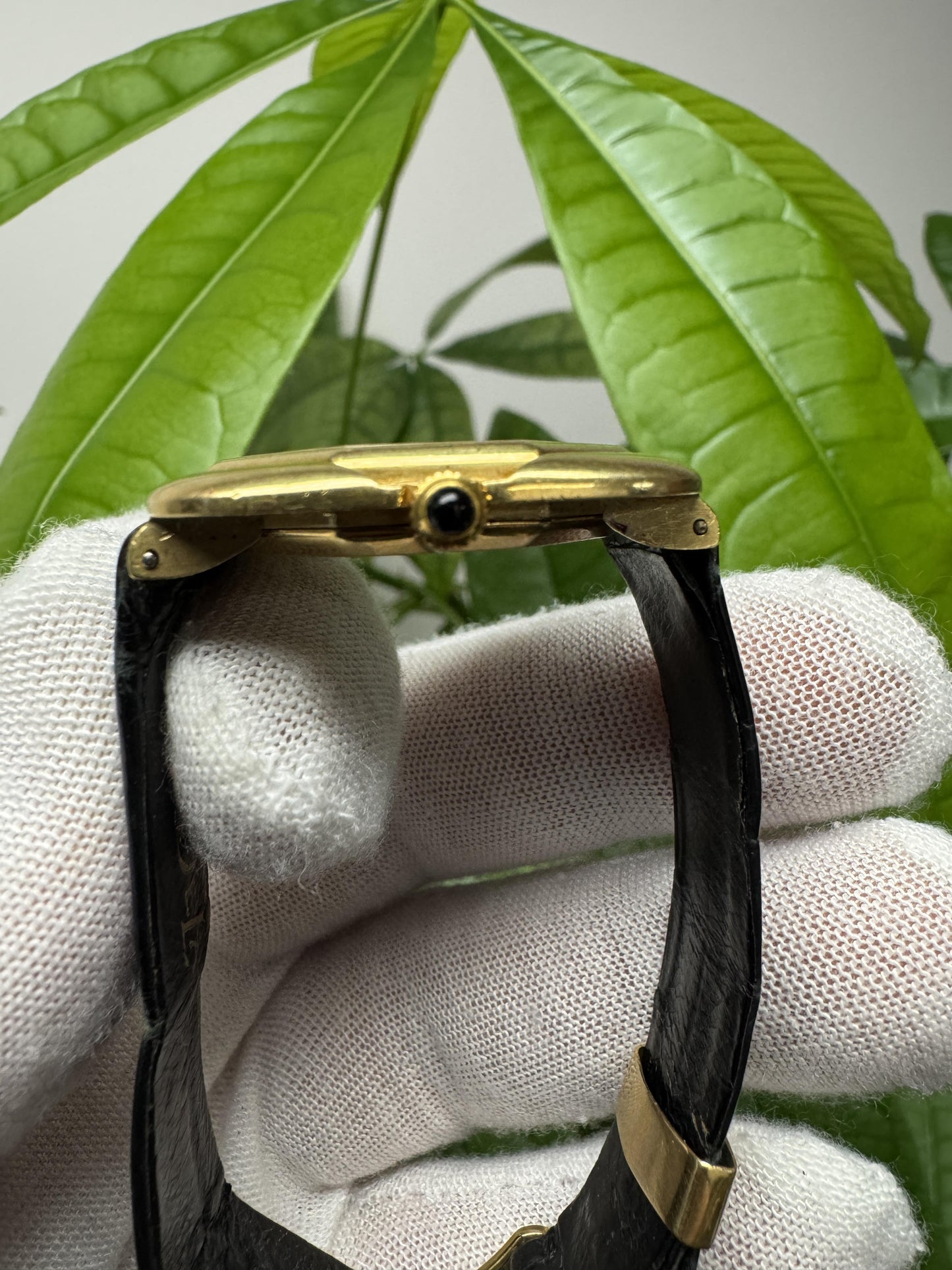 DeLaneau 18K Yellow Gold Onyx Dial Vintage Manual Watch