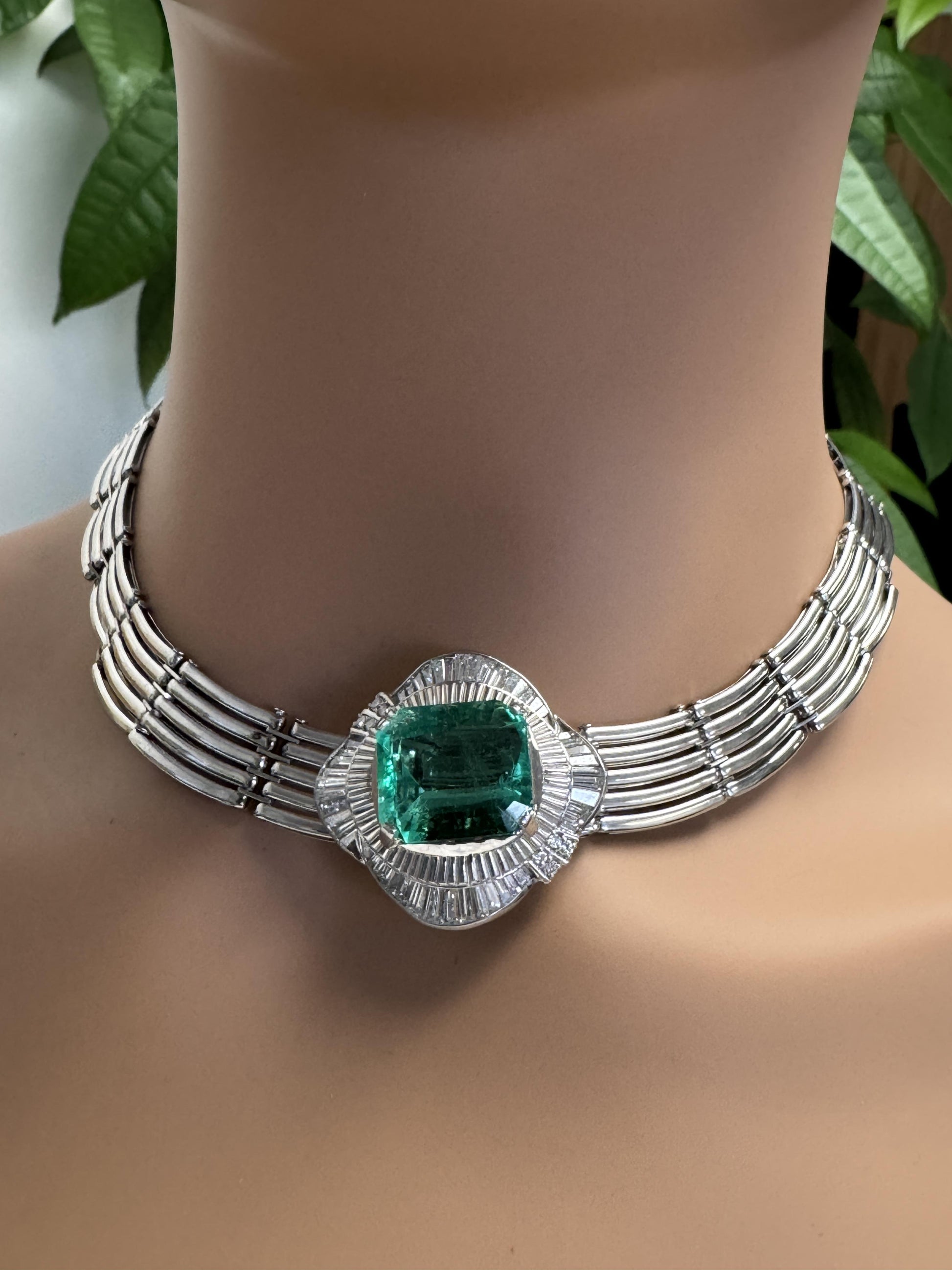 Platinum Emerald & Diamonds Necklace