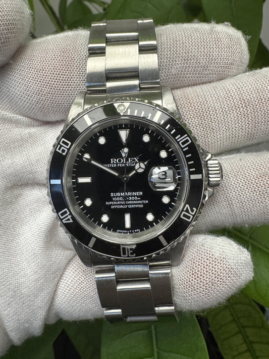 Rolex Submariner 16610 Black Bezel Watch Box & Papers 1994