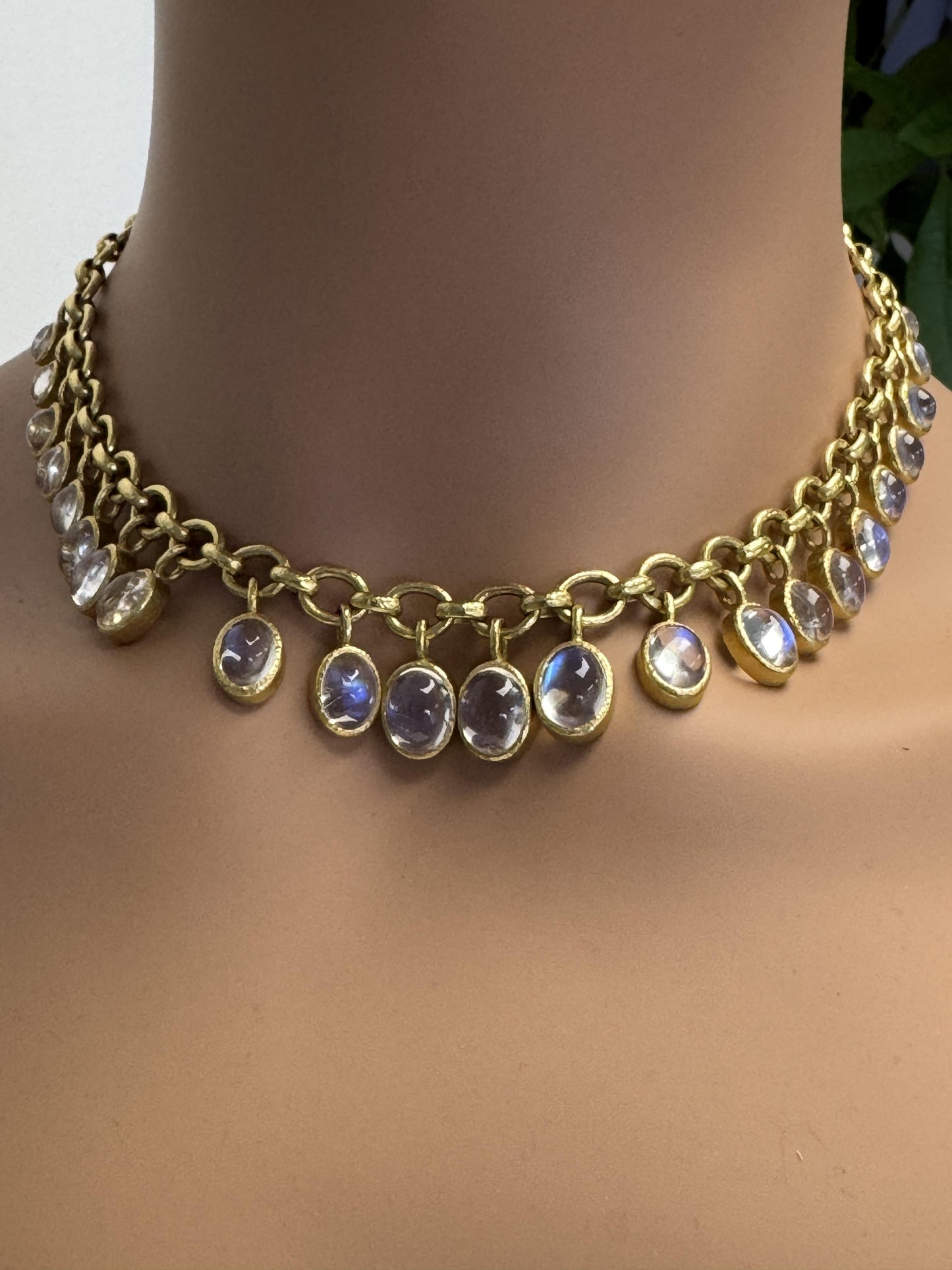 Elizabeth Locke's Exquisite 19k Yellow Gold Moonstones Dangles Necklace
