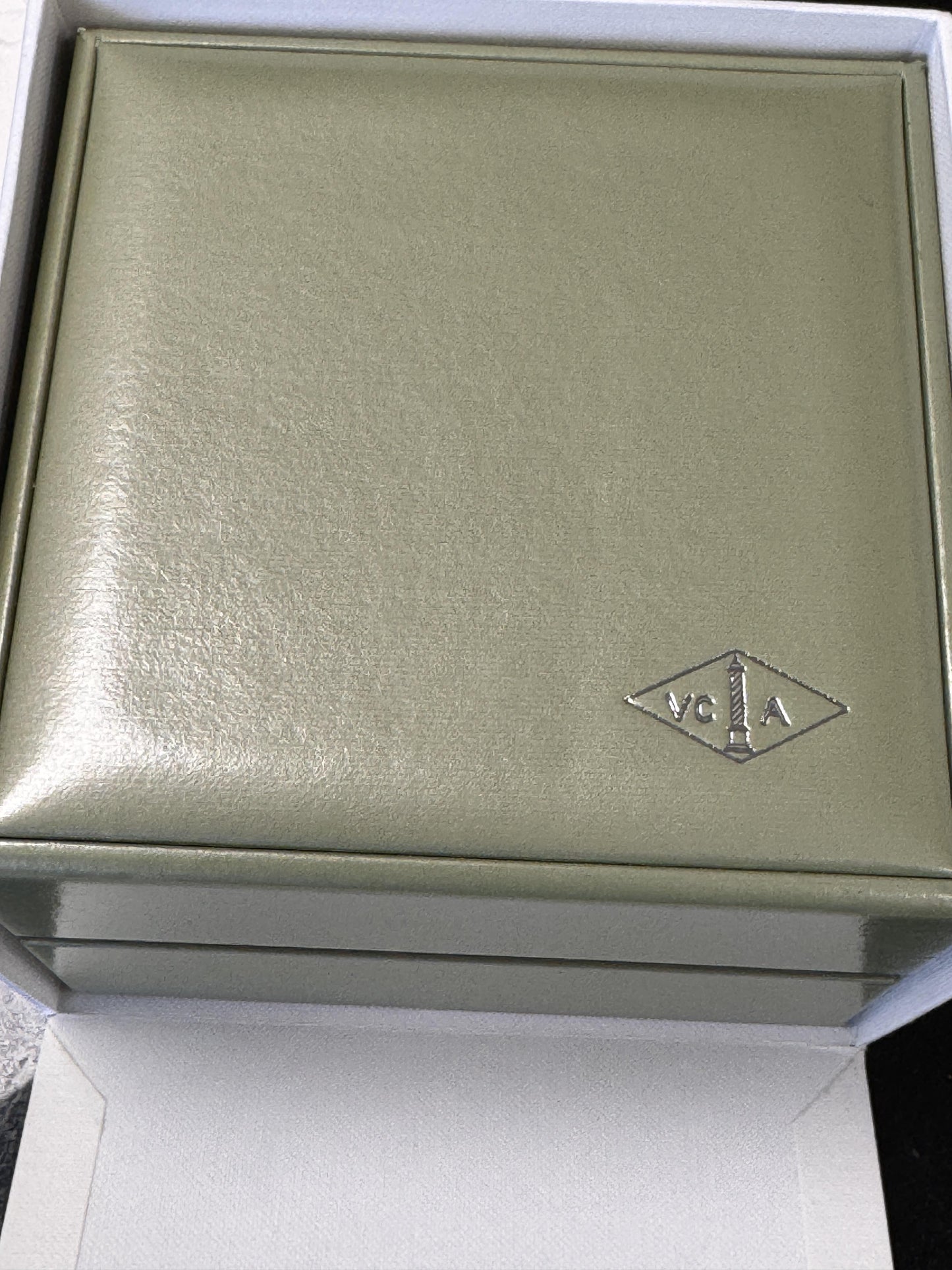 Van Cleef & Arpels 18k Rose Gold Floral Charm MOP Dial Box Papers