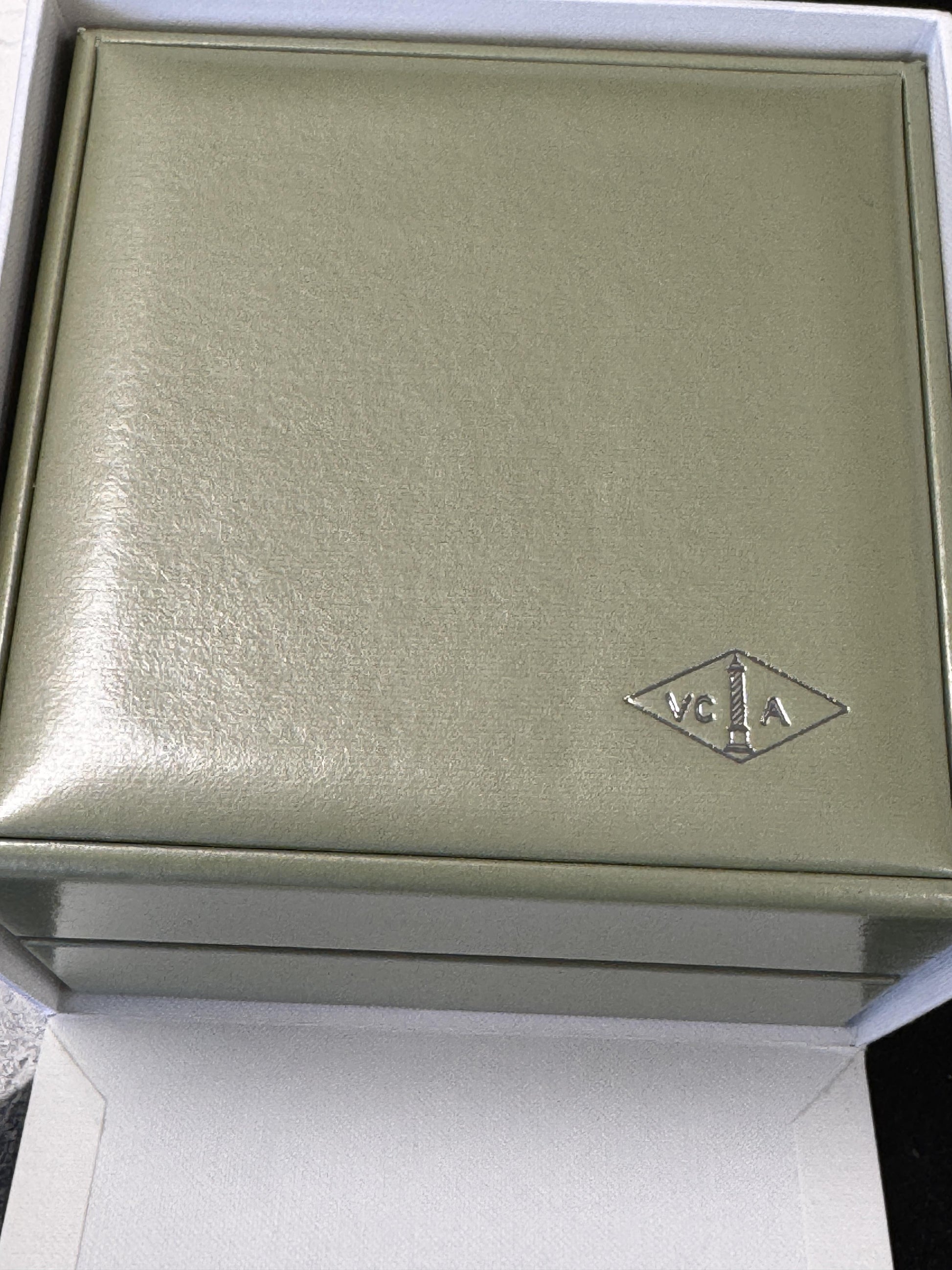 Van Cleef & Arpels 18k Rose Gold Floral Charm MOP Dial Box Papers