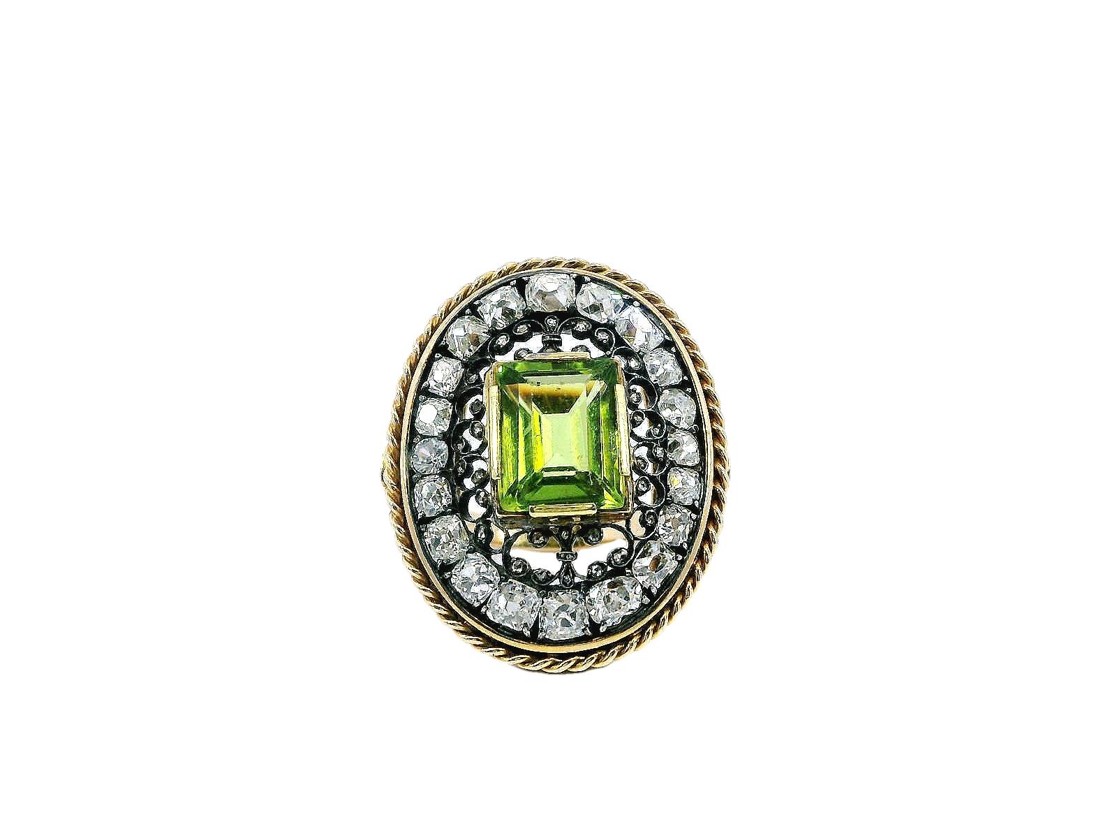 Oval Cushion Peridot Ring with Diamond in Silver Filigree.
