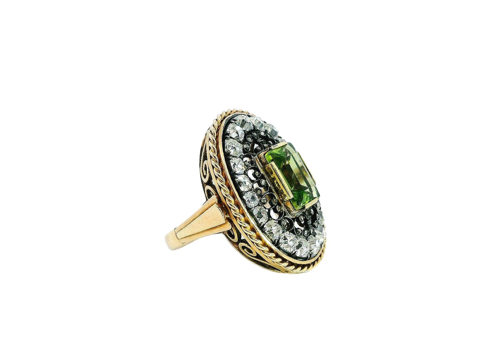 Oval Cushion Peridot Ring with Diamond in Silver Filigree.