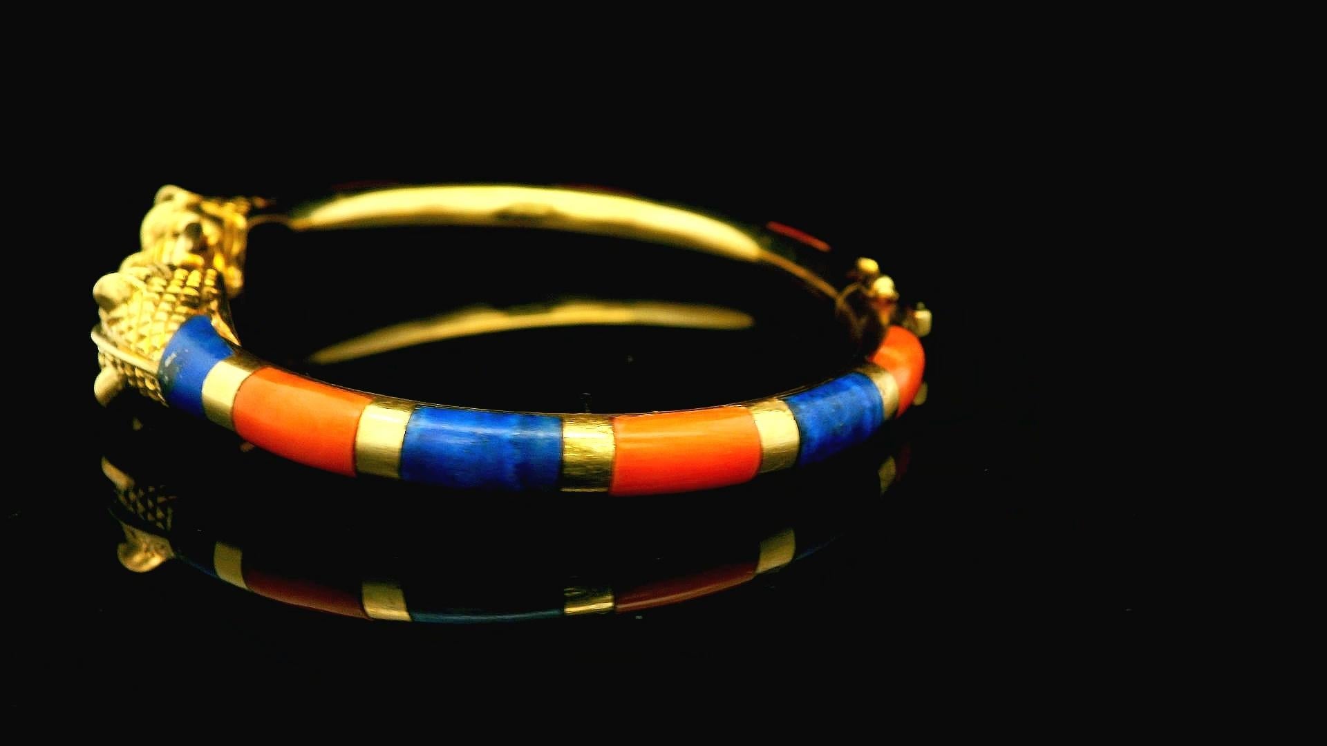 Antique 18K Yellow Gold Two Panther Heads Lapis & Cl inlays Bangle