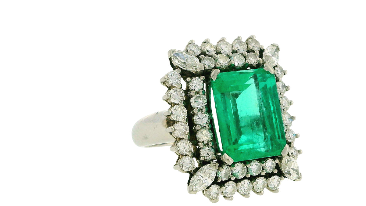 Emerald & Diamond Ring in 18K White Gold