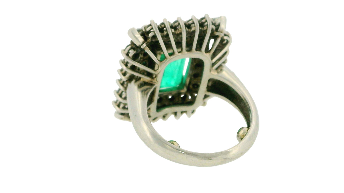 Emerald & Diamond Ring in 18K White Gold