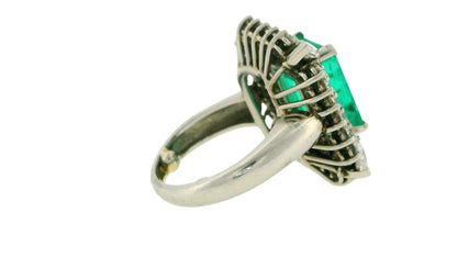 Emerald & Diamond Ring in 18K White Gold