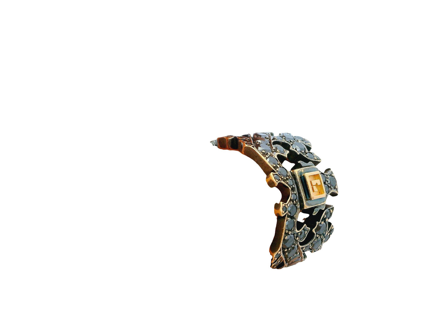 18K w/b Anodized Black Diamonds Pierced  L Center Ring