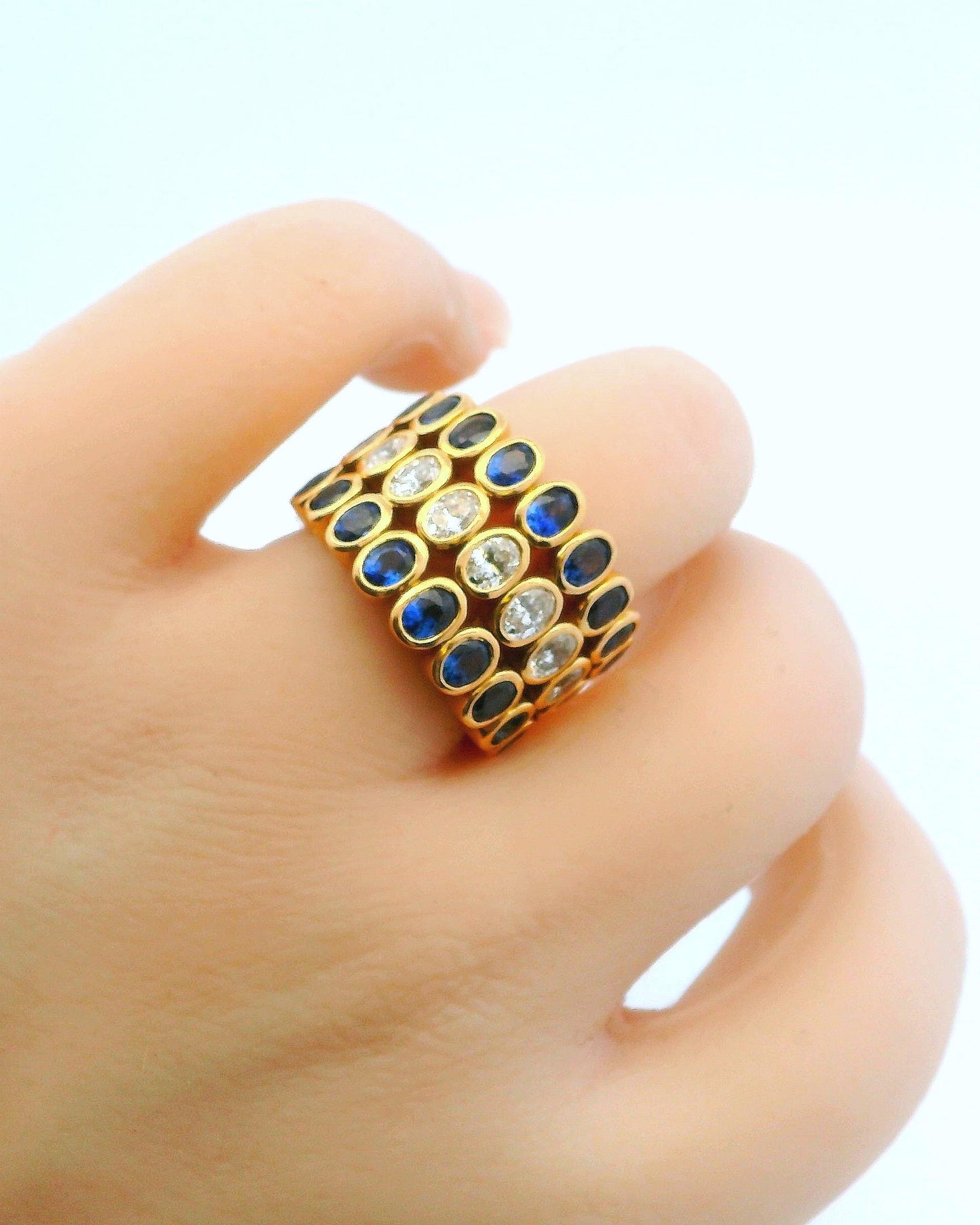 18k Yellow Gold Three row Ring with Sapphire & Diamonds