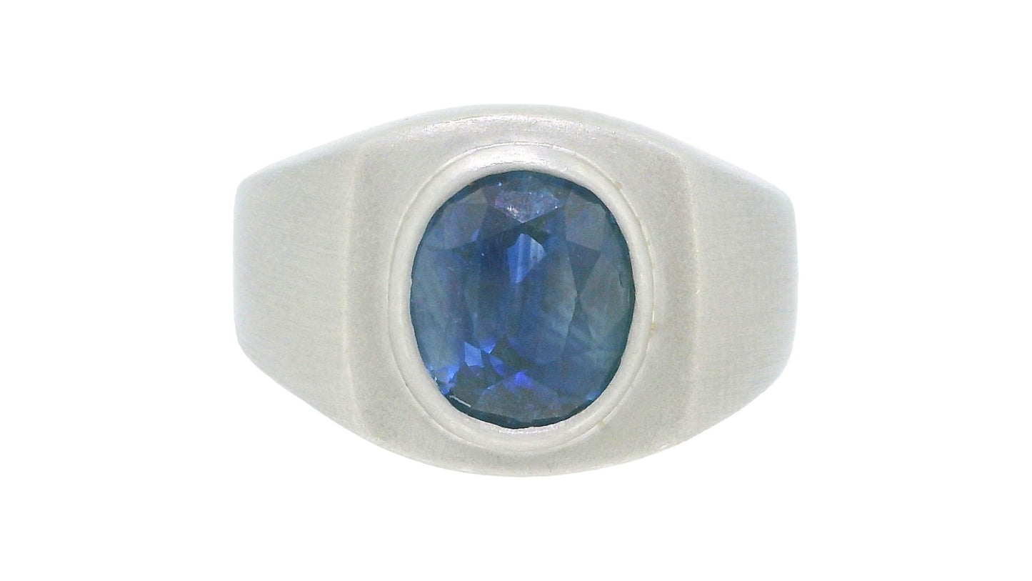 Platinum Center Sapphire Set Ring W/GIA Certificate