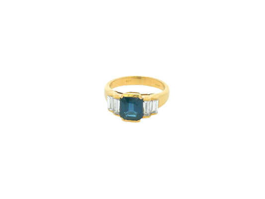 18k Yellow Gold W/Sapphire & Diamonds Ring