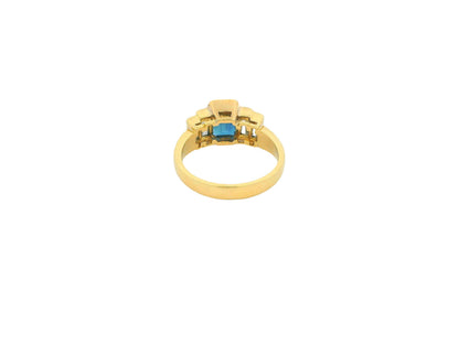 18k Yellow Gold W/Sapphire & Diamonds Ring