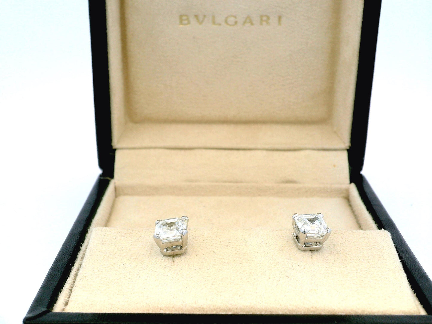 Bvlgari Platinum Radiant-Cut Diamond Earrings studs W/Box & GIA Certificate