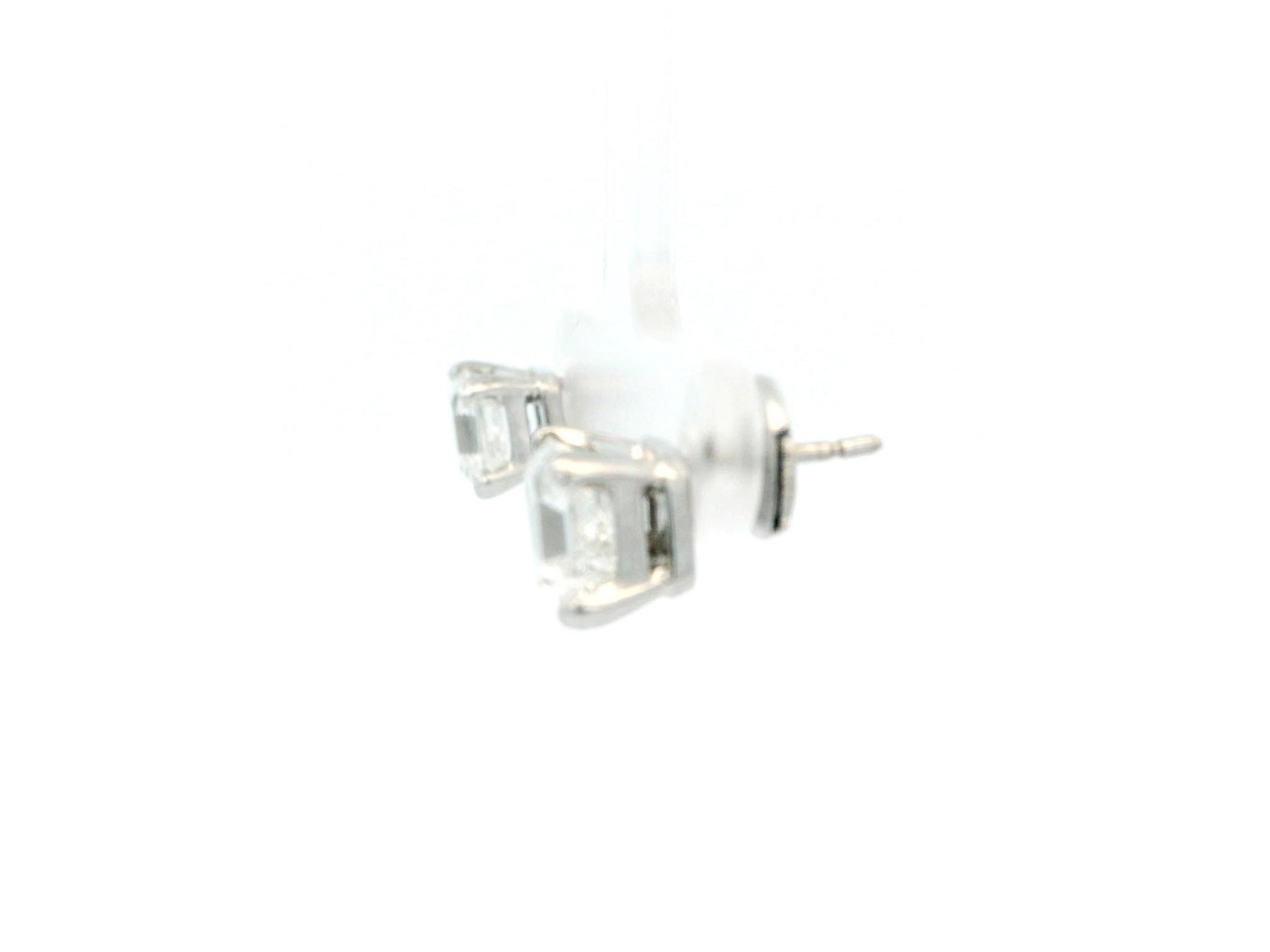 Bvlgari Platinum Radiant-Cut Diamond Earrings studs W/Box & GIA Certificate