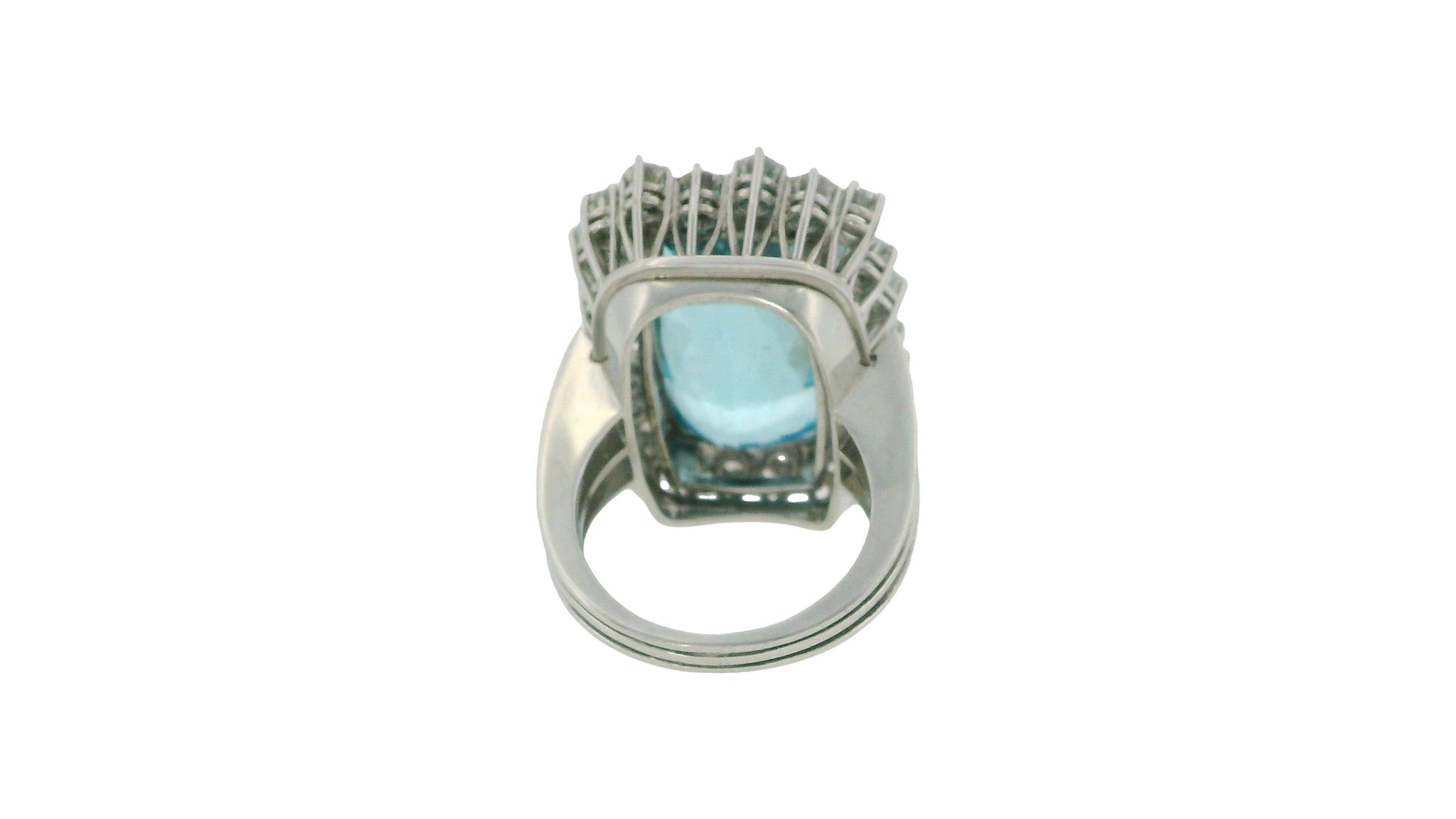 18K White Gold Aquamarine and Diamond Ring