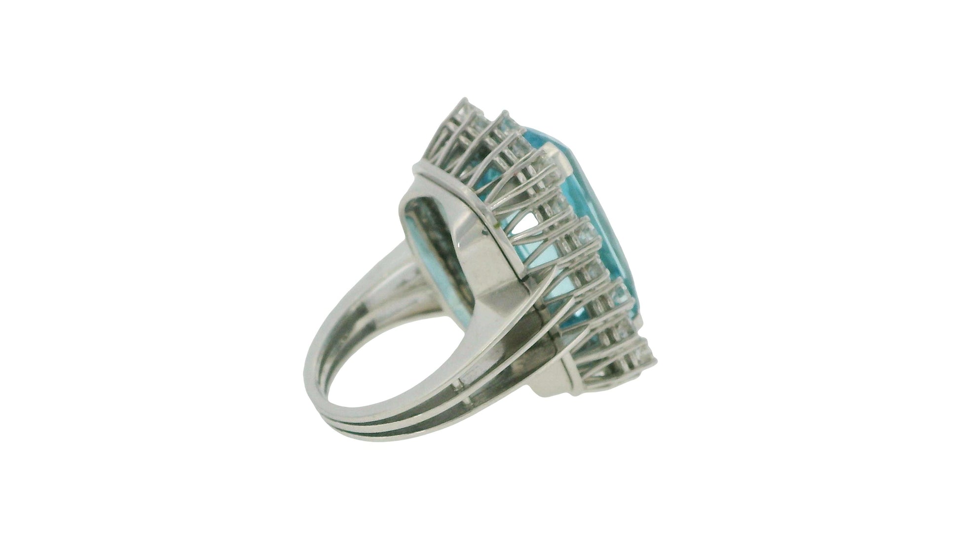 18K White Gold Aquamarine and Diamond Ring