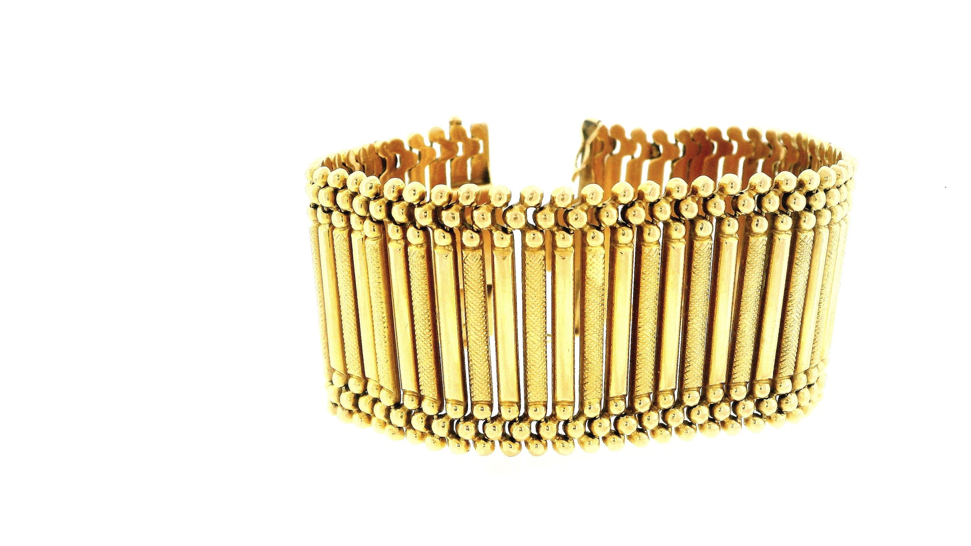 18K gold bracelet. Vicenza, Italy. Mid 20th century.