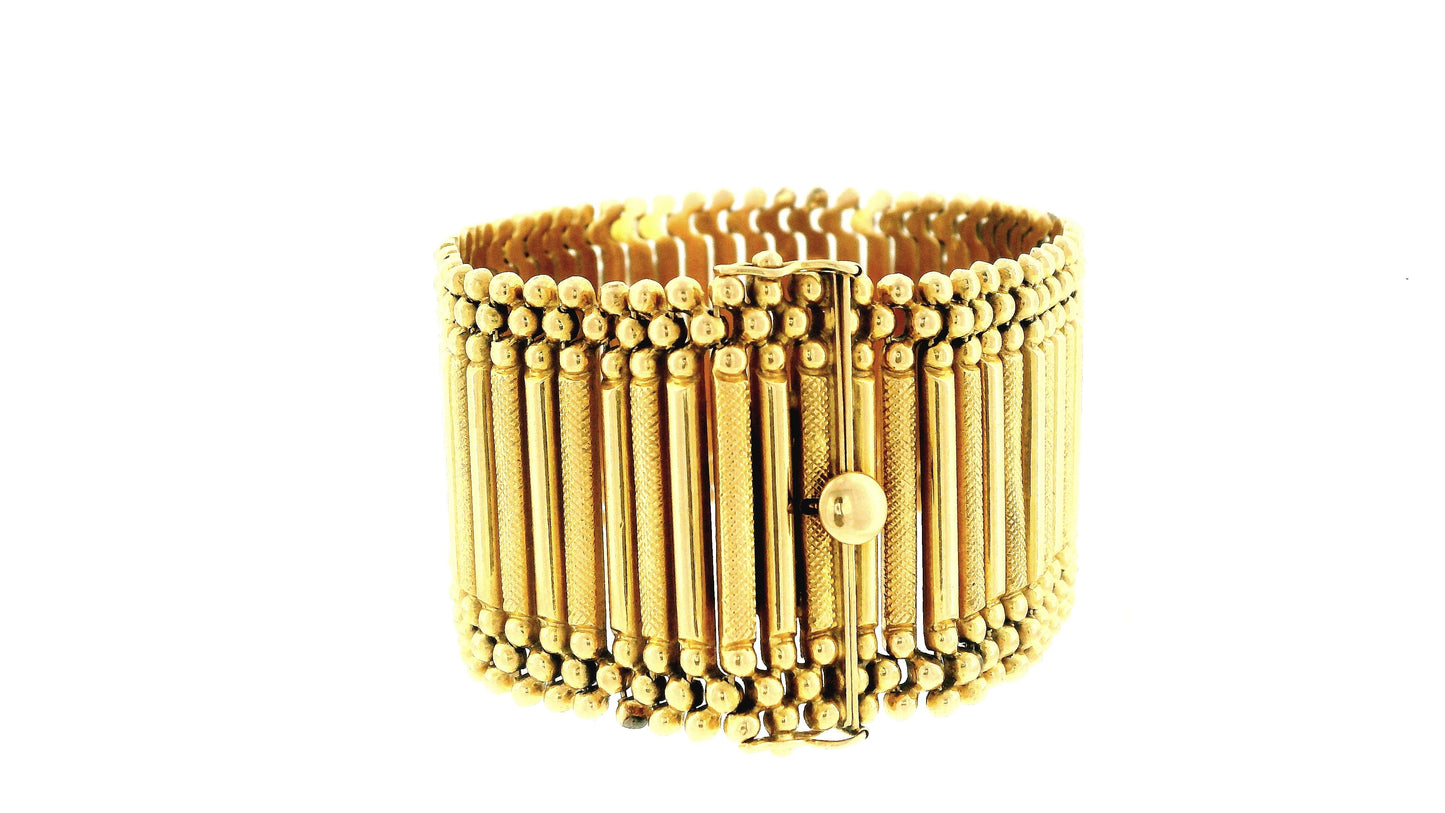 18K gold bracelet. Vicenza, Italy. Mid 20th century.
