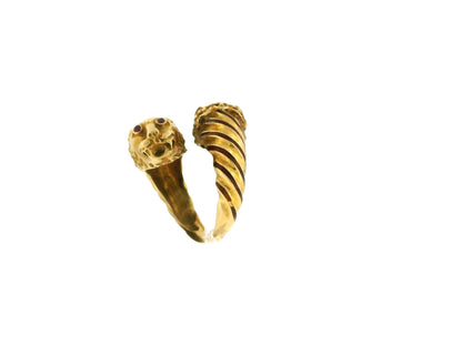 Double Lion Head Ruby Eyes 18K Yellow Gold Ring