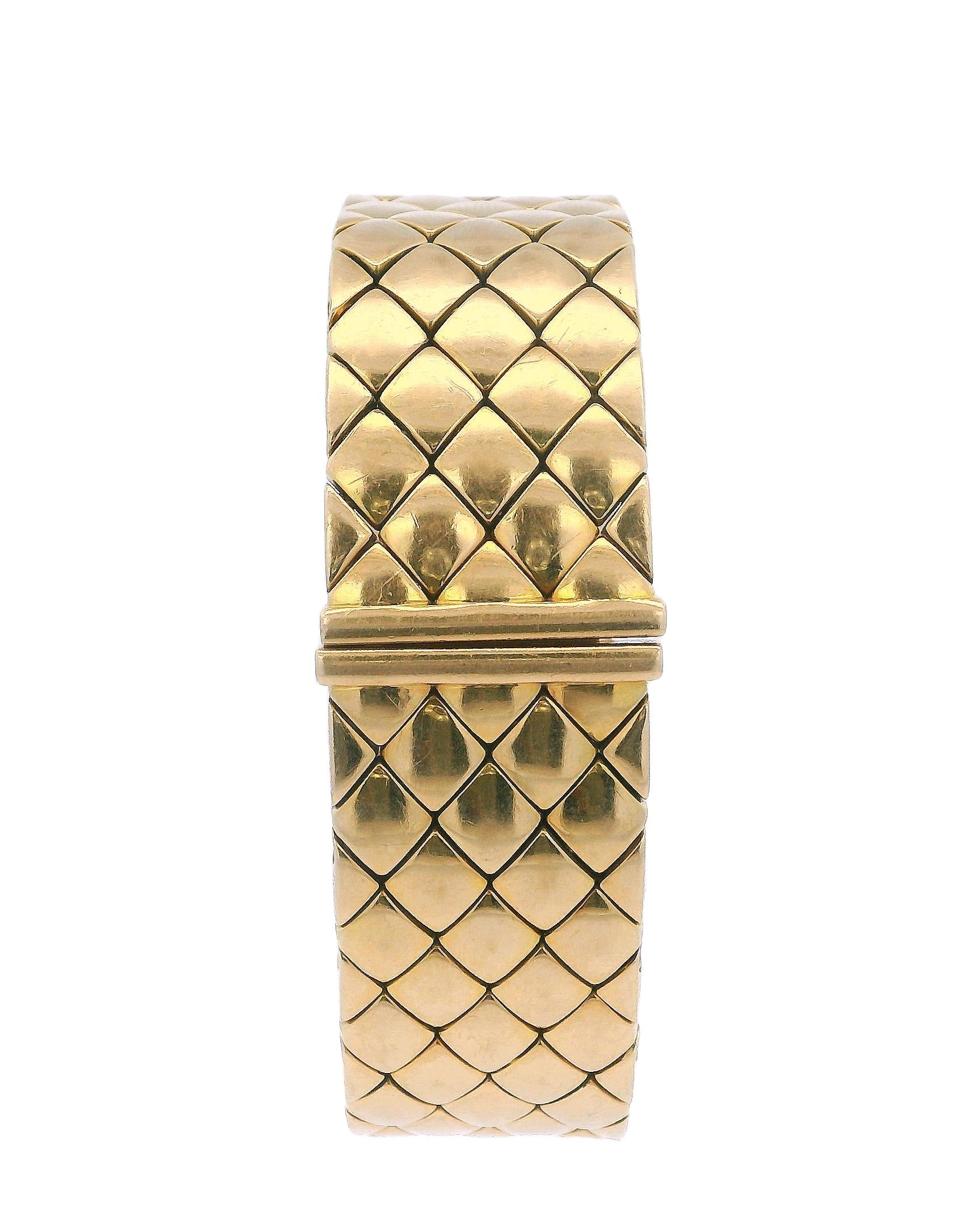 Chanel Matellasse Diamond Bezel 18K Yellow Gold Ladies Watch