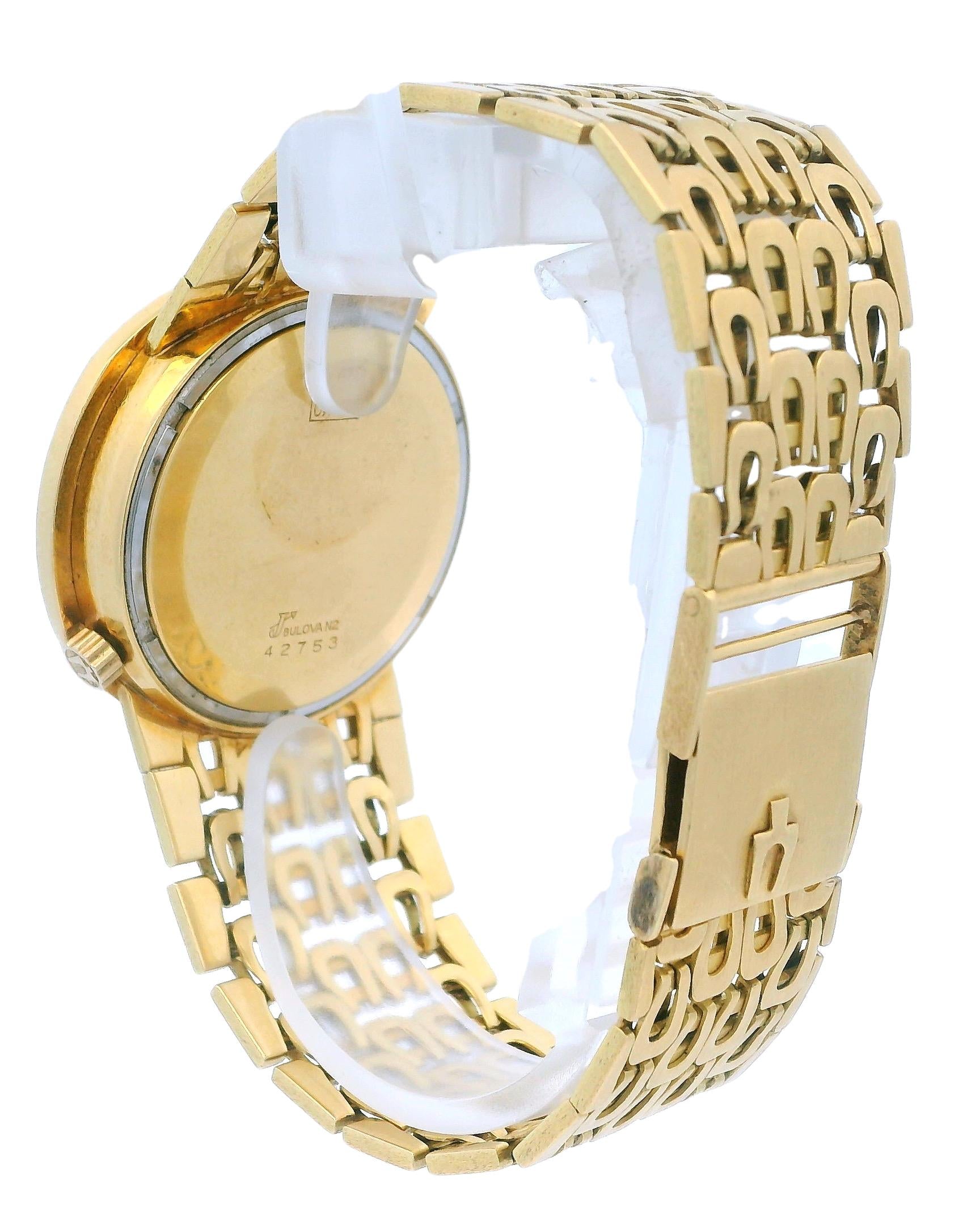 Bulova Accuquartz Day & Date Vintage 18K Yellow Gold Watch