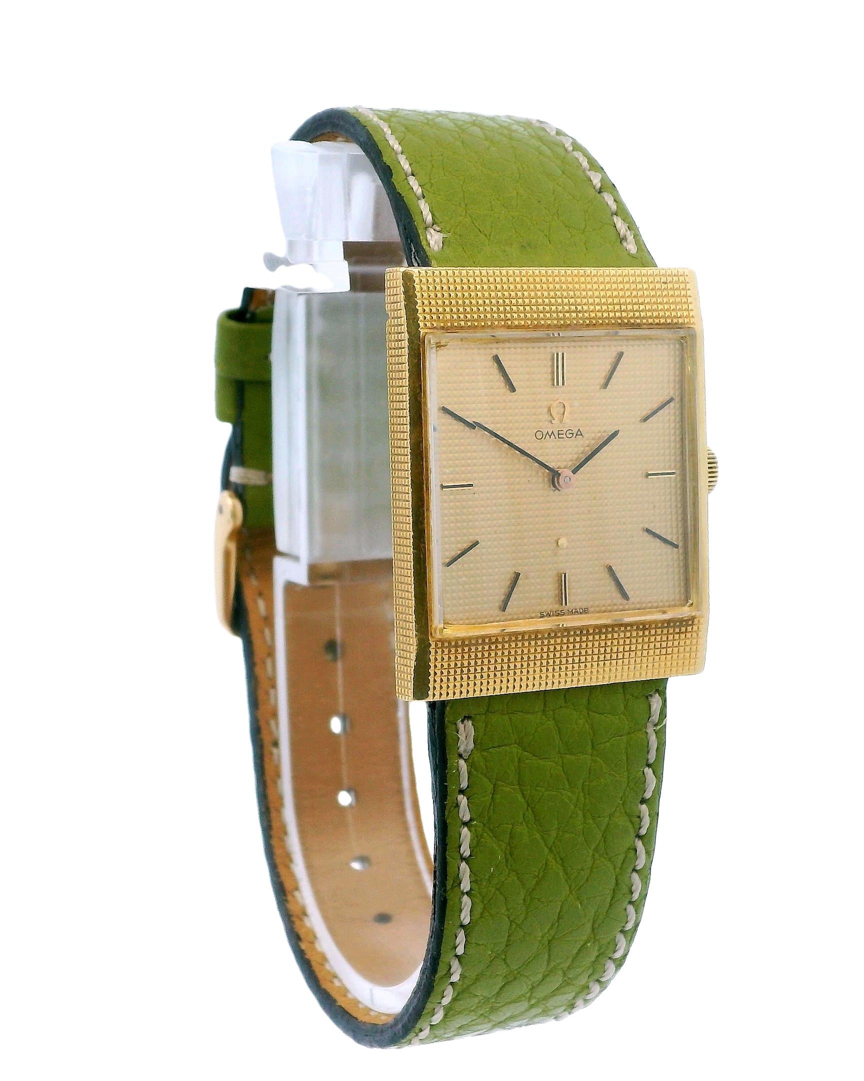 Omega 18K Yellow Gold Hobnail Case & Dial Vintage Watch