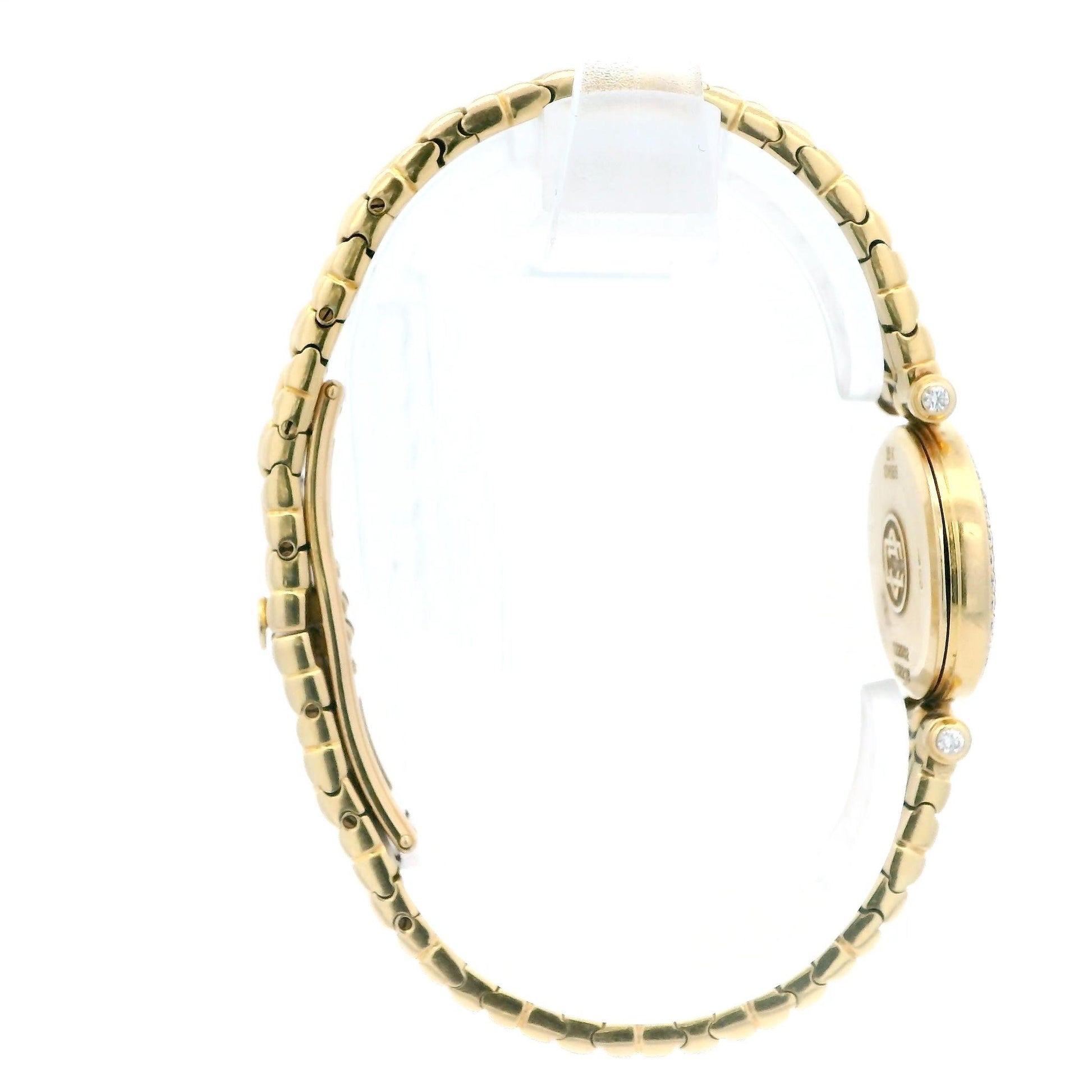 Van Cleef & Arpels Classique Quartz Watch Yellow Gold with Diamond Bezel