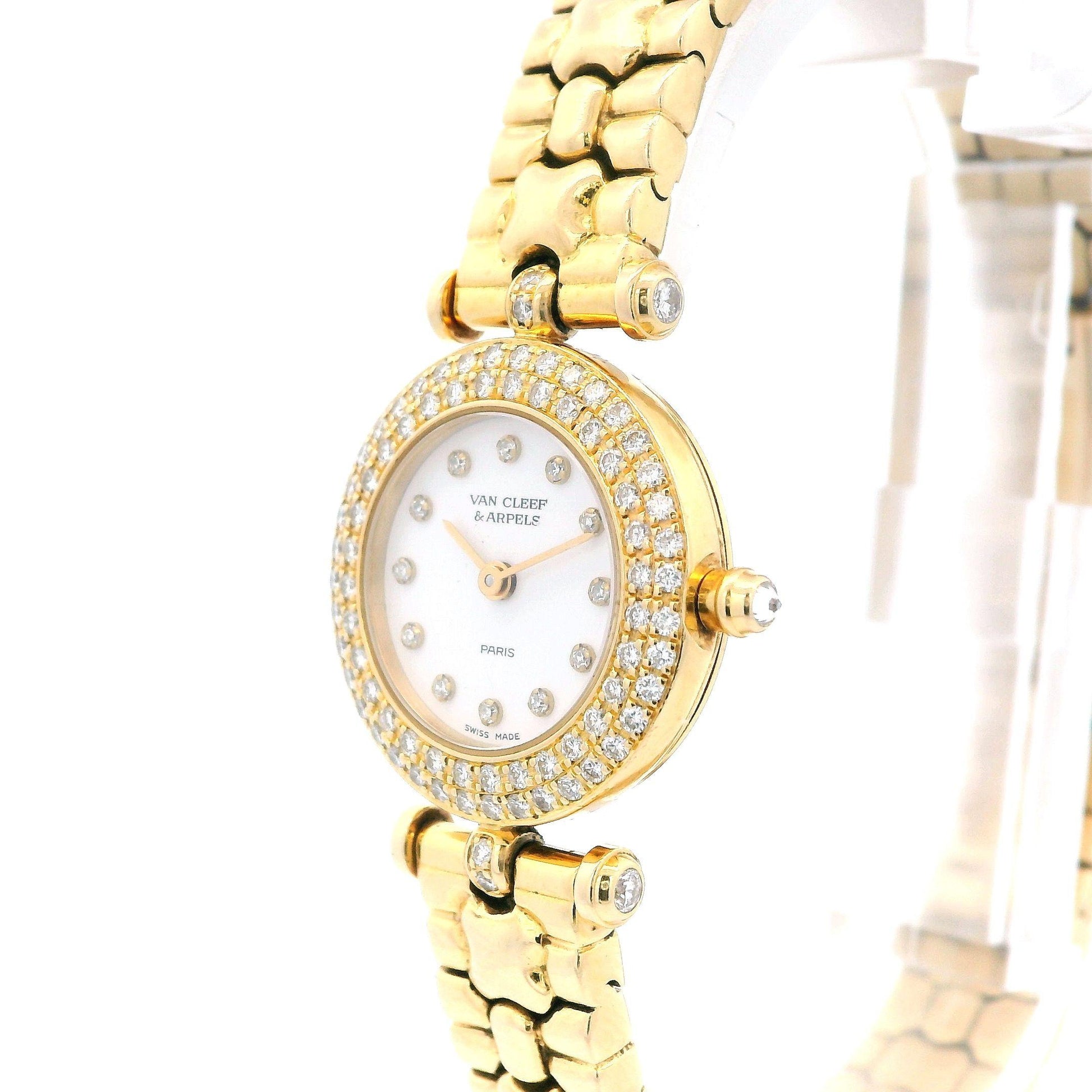 Van Cleef & Arpels Classique Quartz Watch Yellow Gold with Diamond Bezel